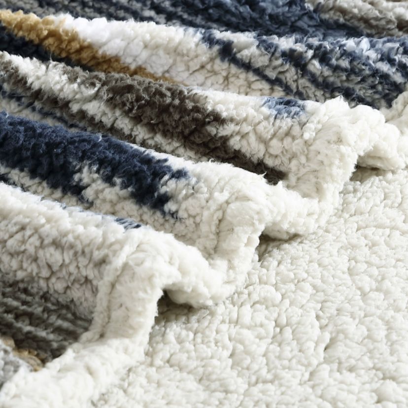 Coytoe Sands Microfiber Throw Blanket