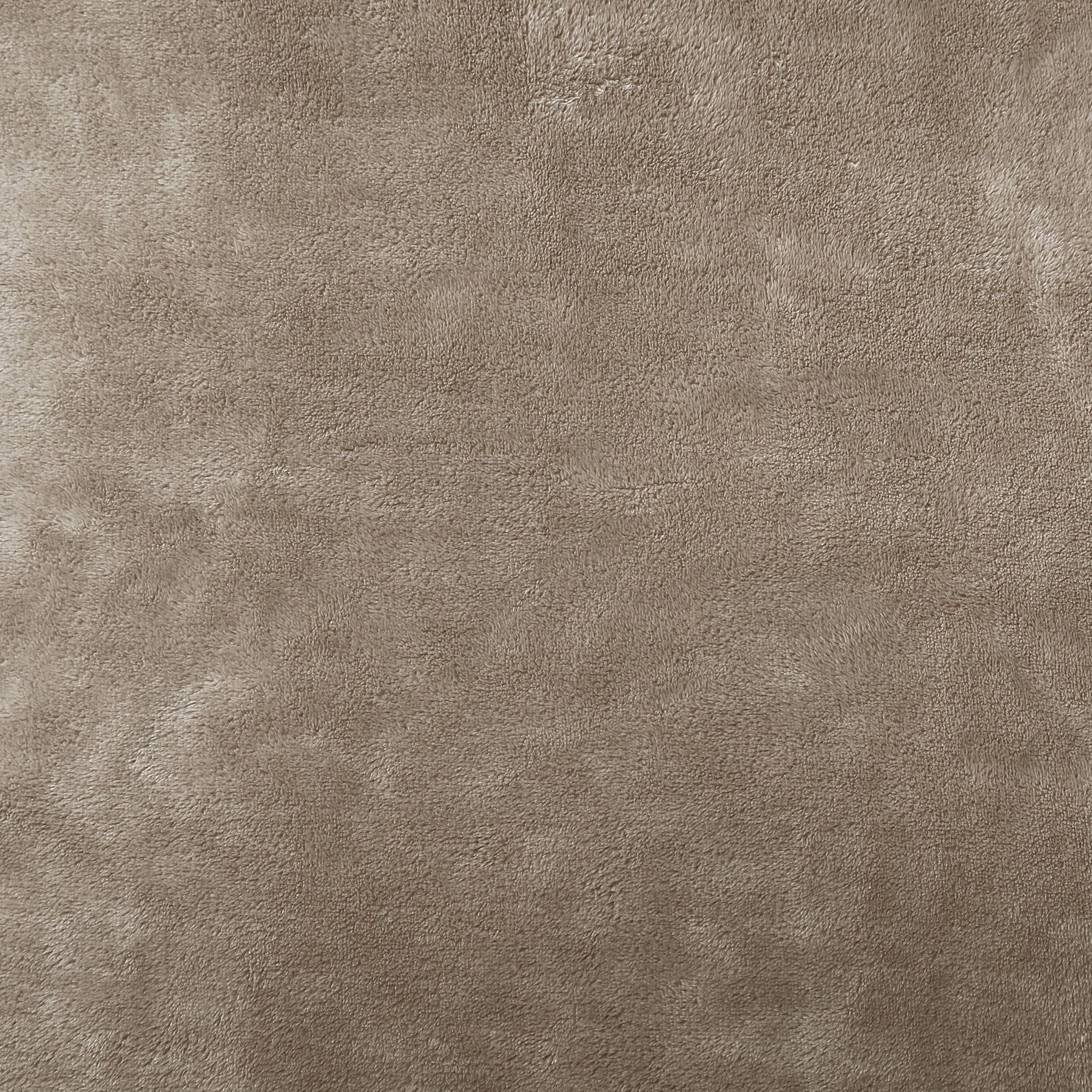 Solid Ultra Soft Plush Microfiber Blanket