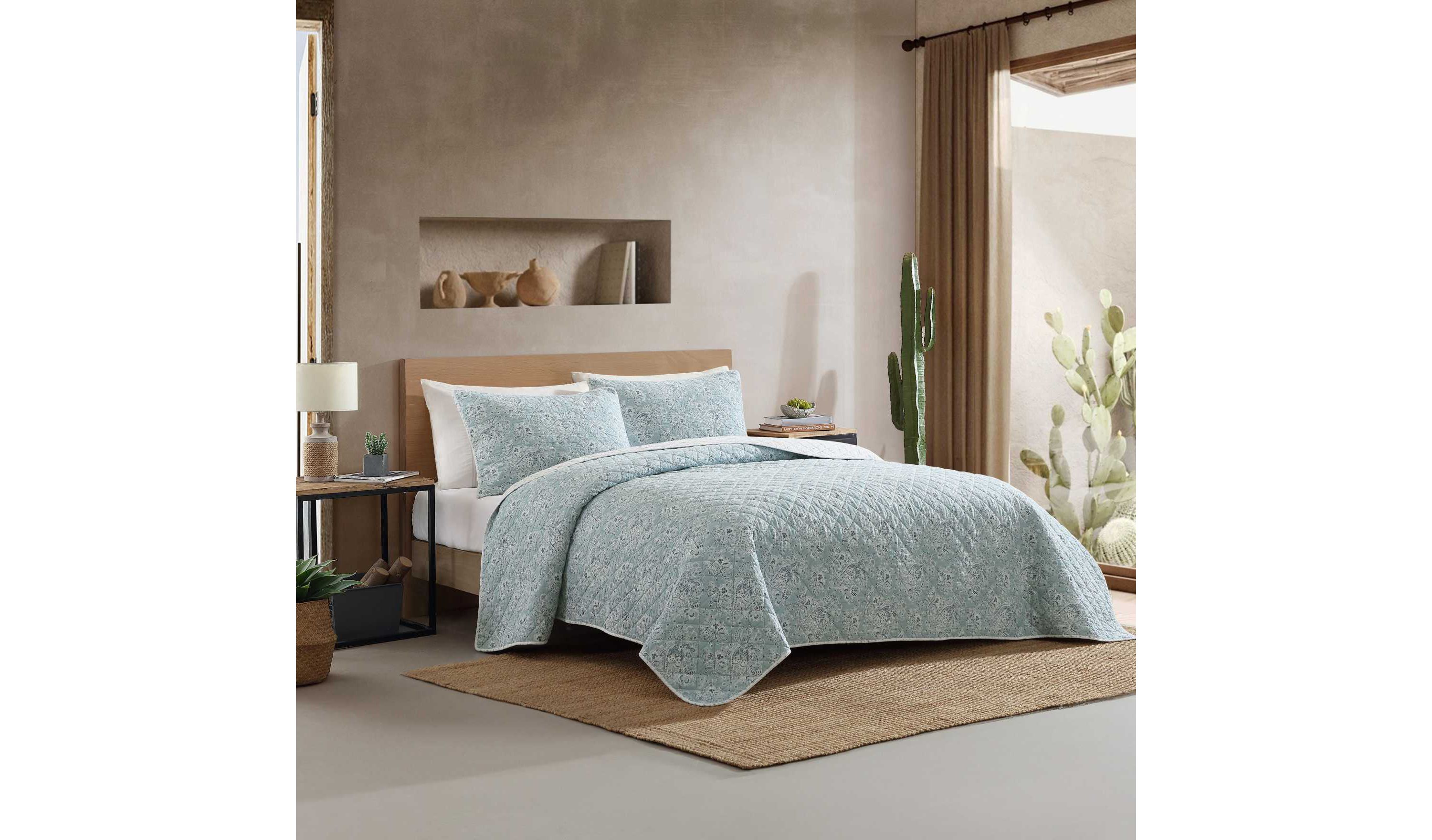 Prairieland Paisley Cotton Quilt Set