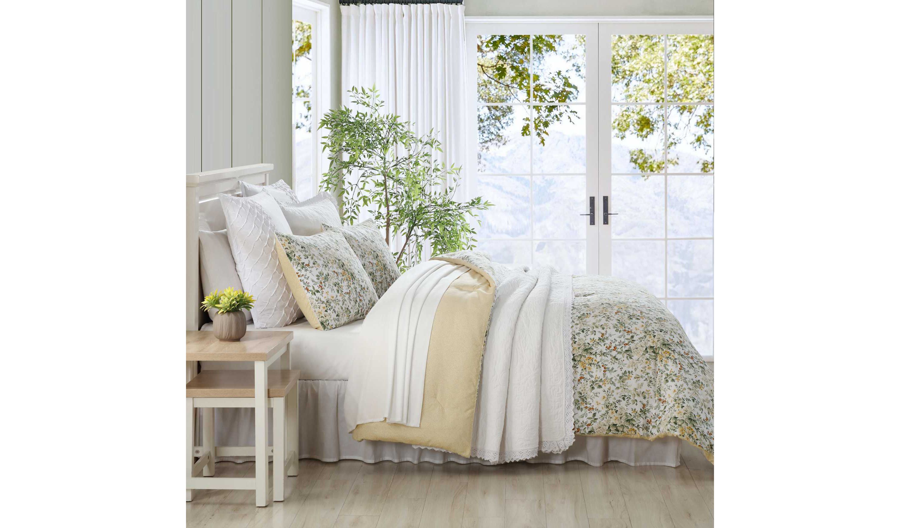 Country Meadow Cotton Comforter-Sham Set