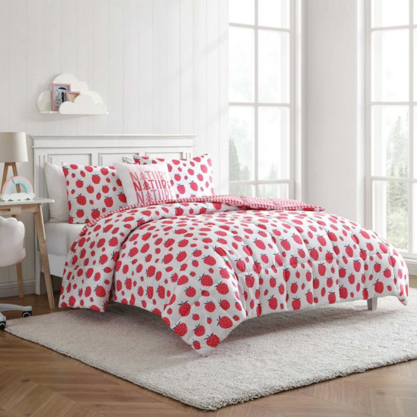Strawberry Field Microfiber Comforter Bonus Set