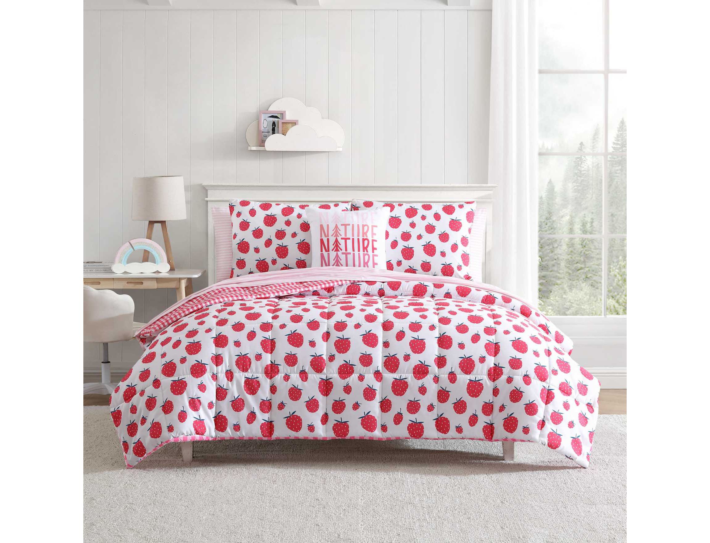 Strawberry Field Microfiber Comforter Bonus Set