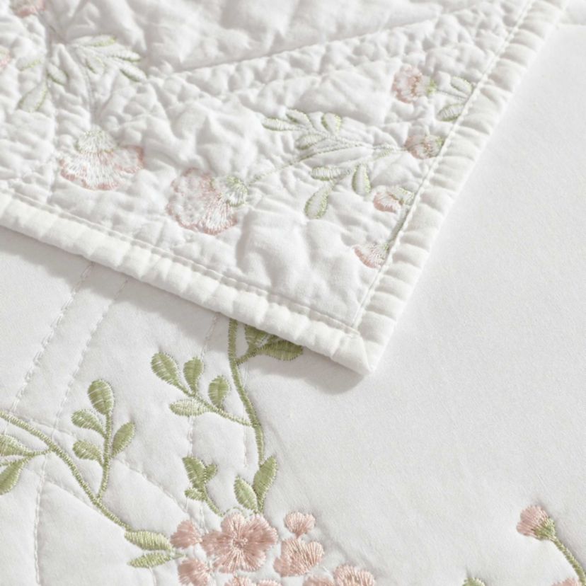 Floral Embroidery Cotton Quilt Set