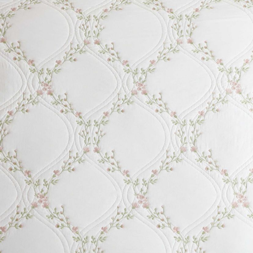 Floral Embroidery Cotton Quilt Set