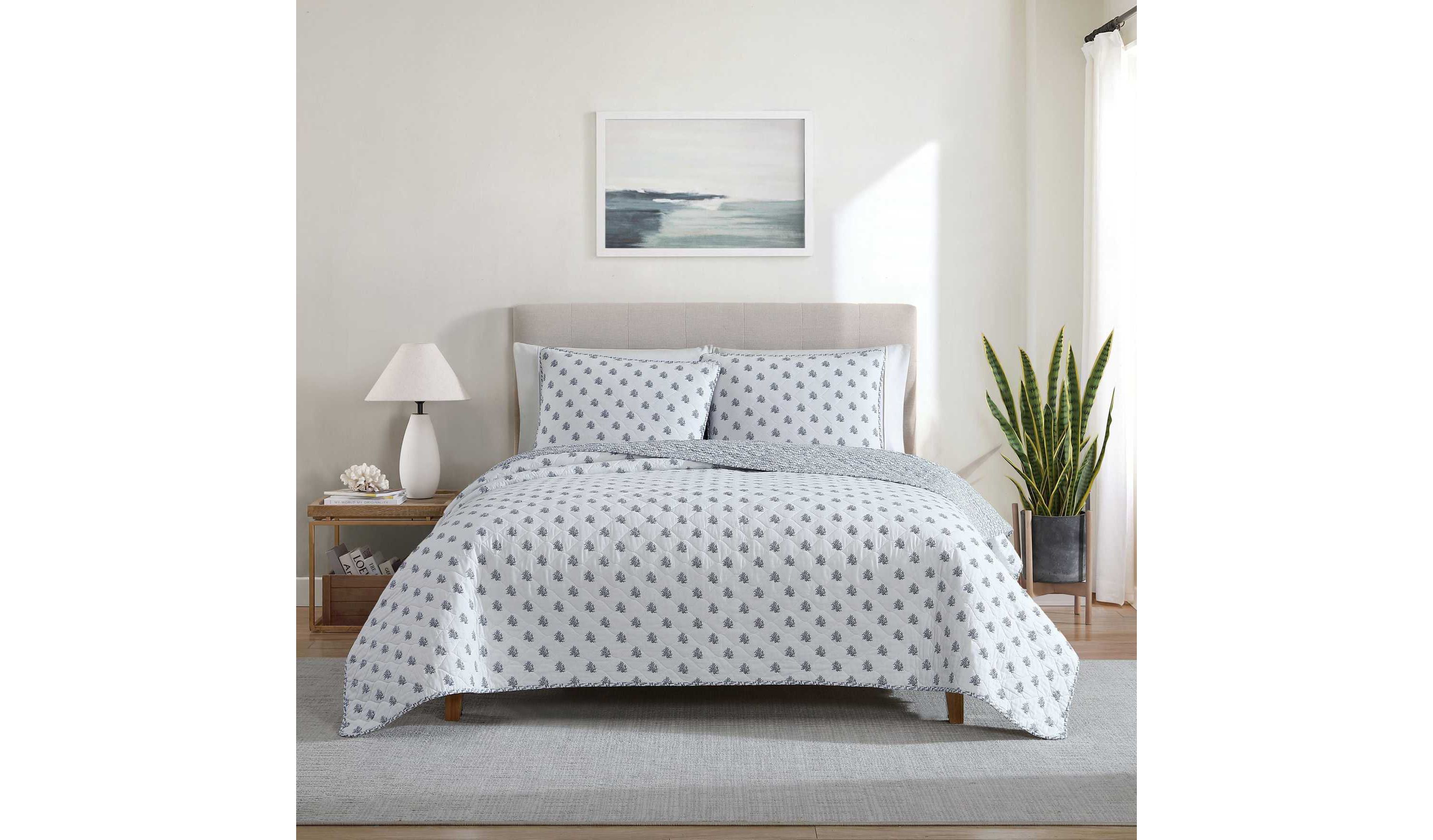 Coral Beach Cotton Quilt-Sham Set