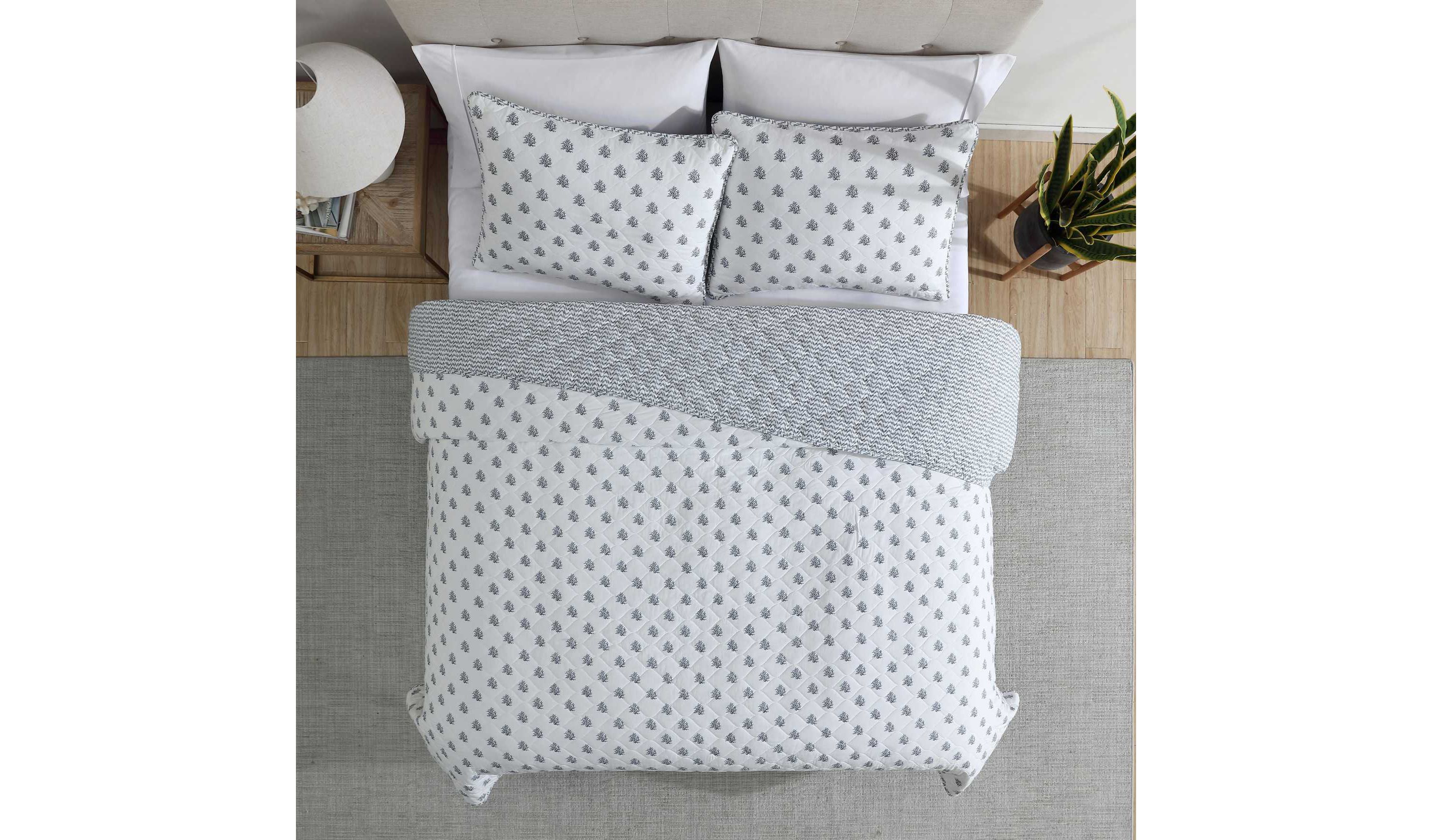 Coral Beach Cotton Quilt-Sham Set