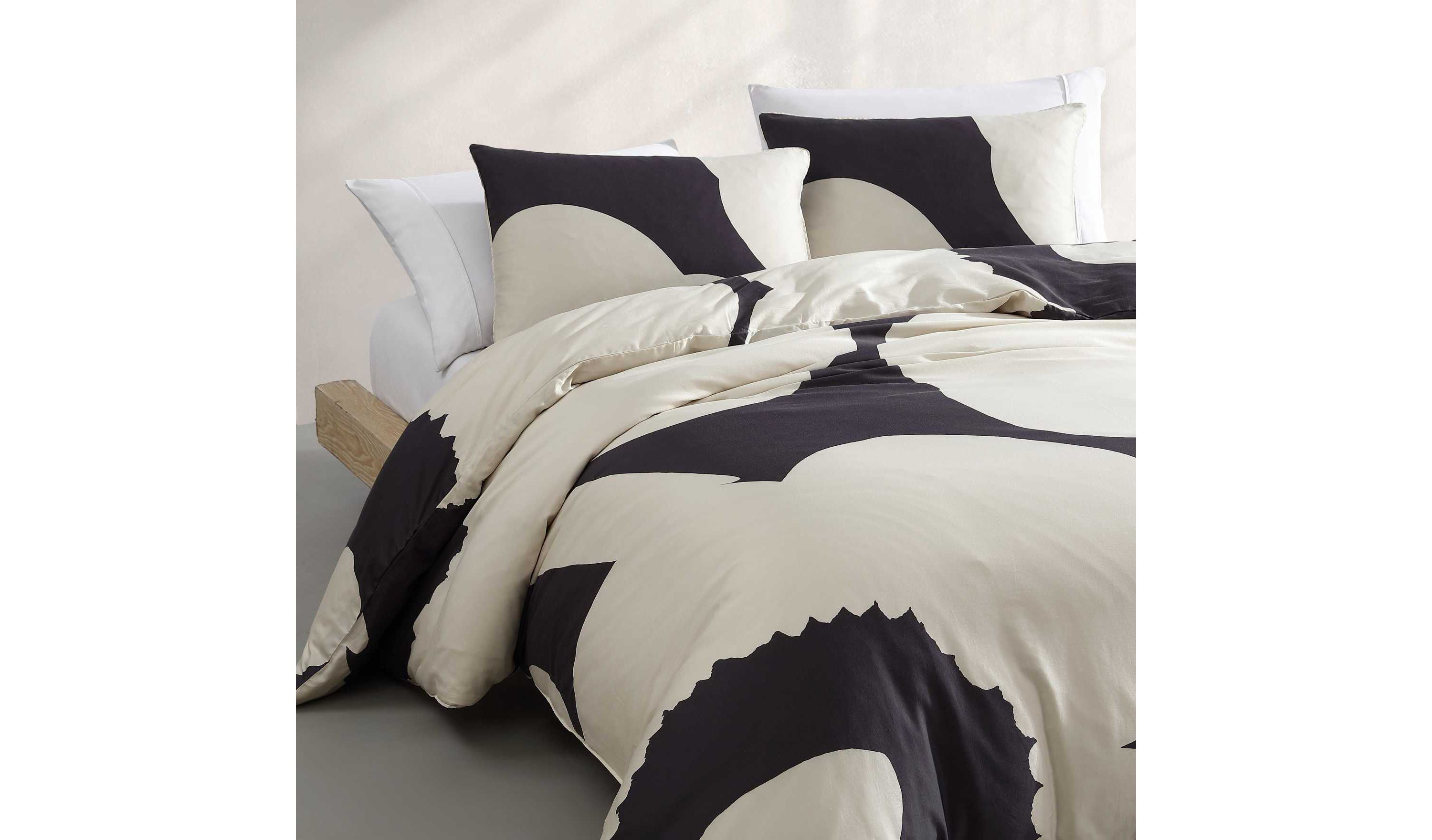 Iso Unikko Cotton Duvet Cover Set
