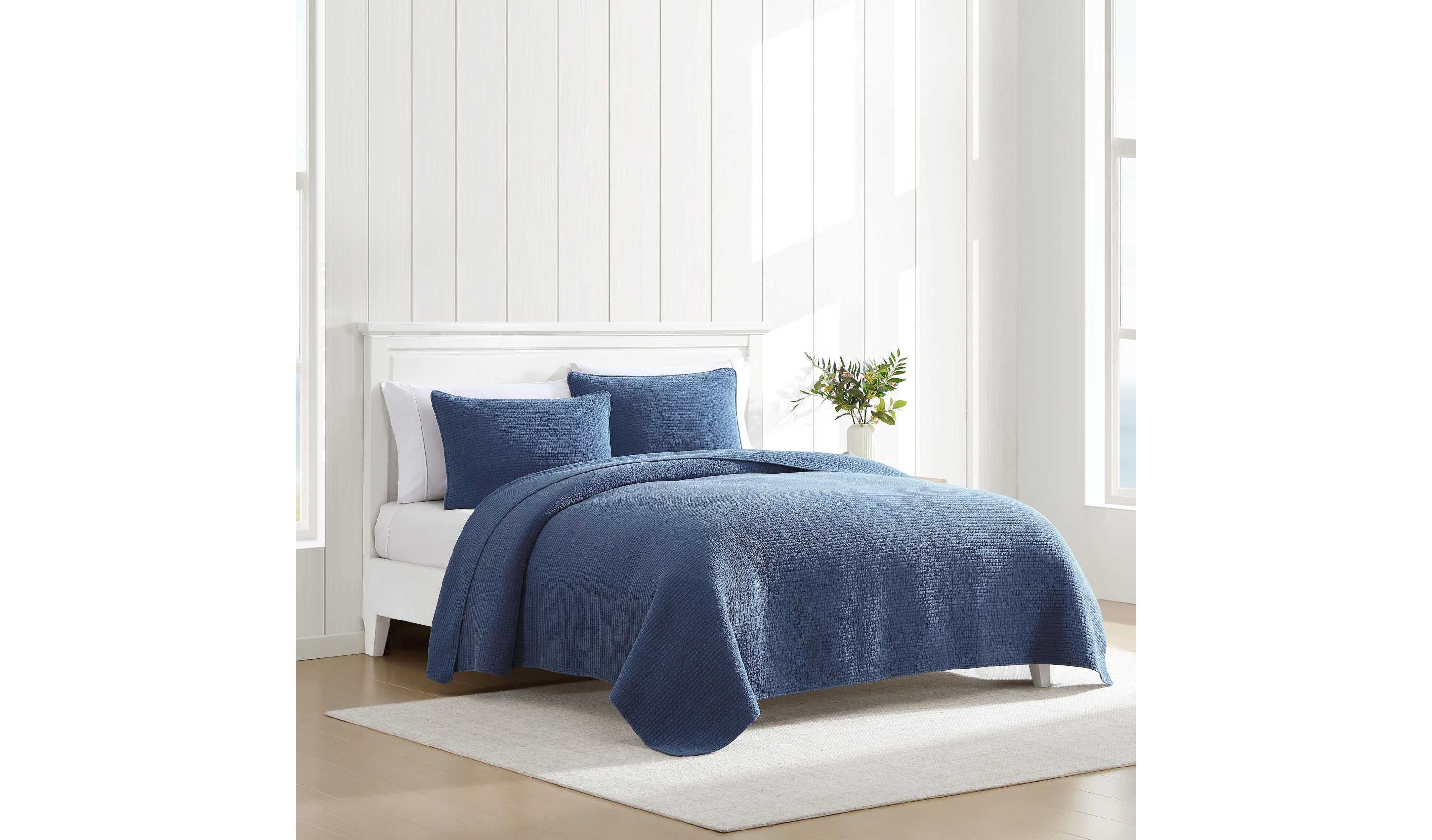 Seashore Stitch Cotton Quilt Set
