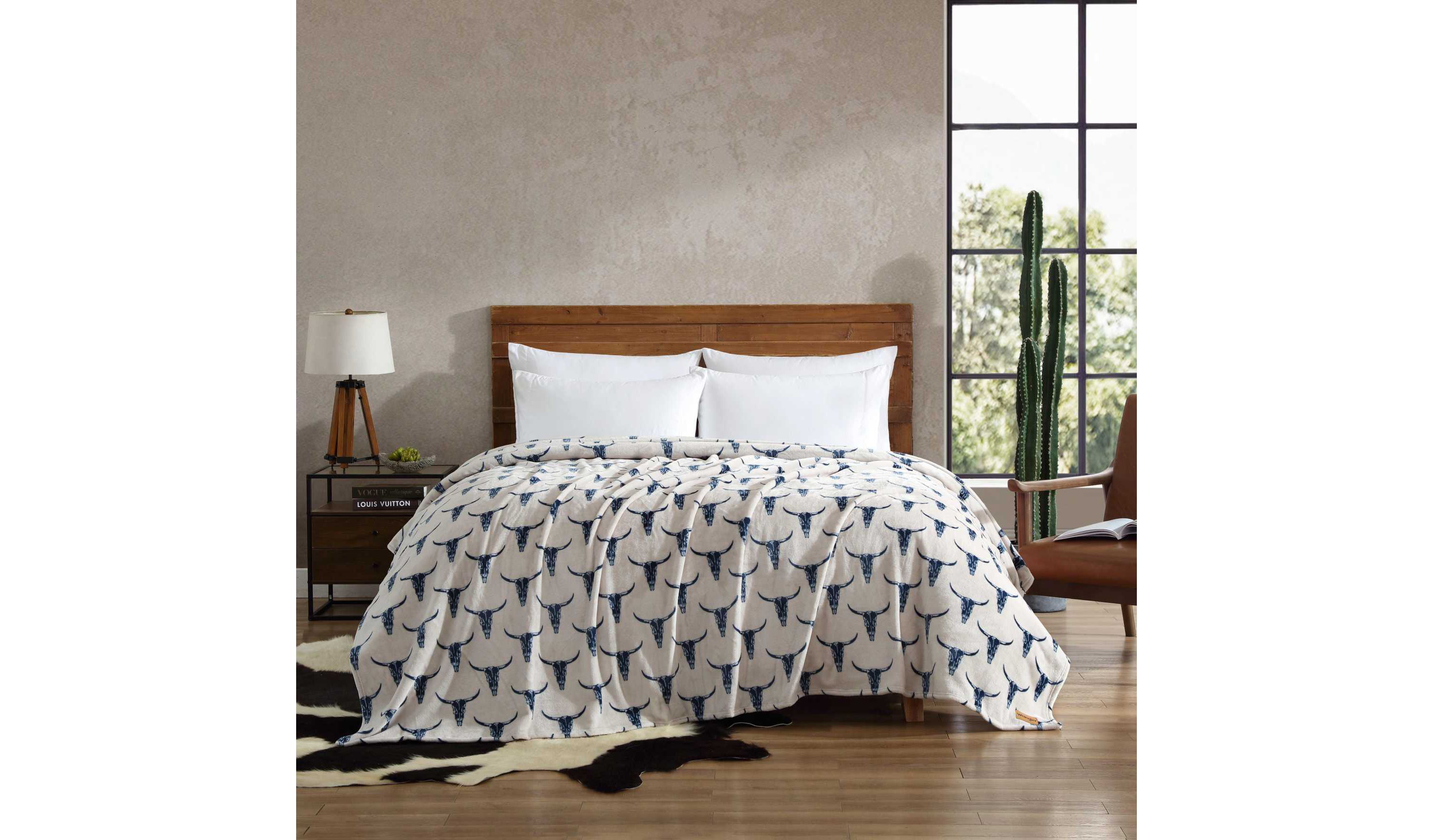 Steer Head Microfiber Blanket