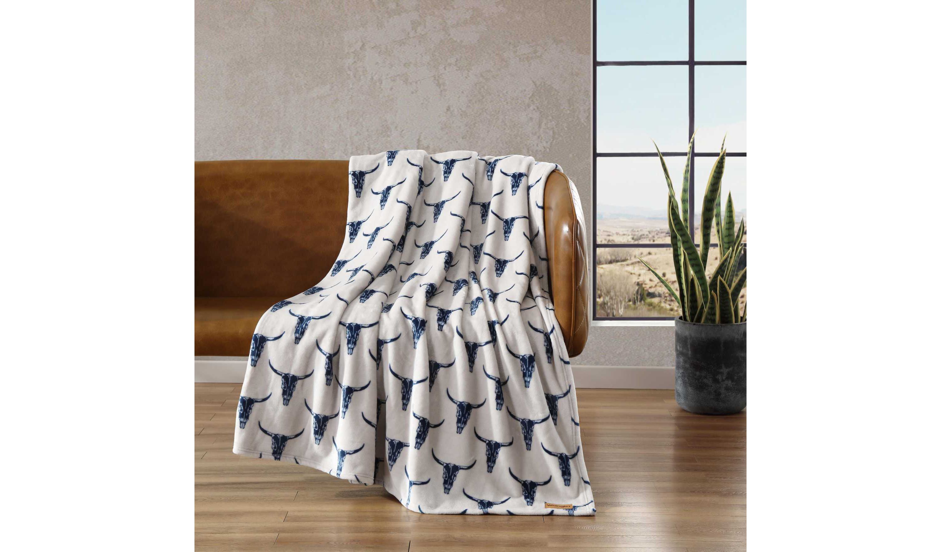 Steer Head Microfiber Blanket