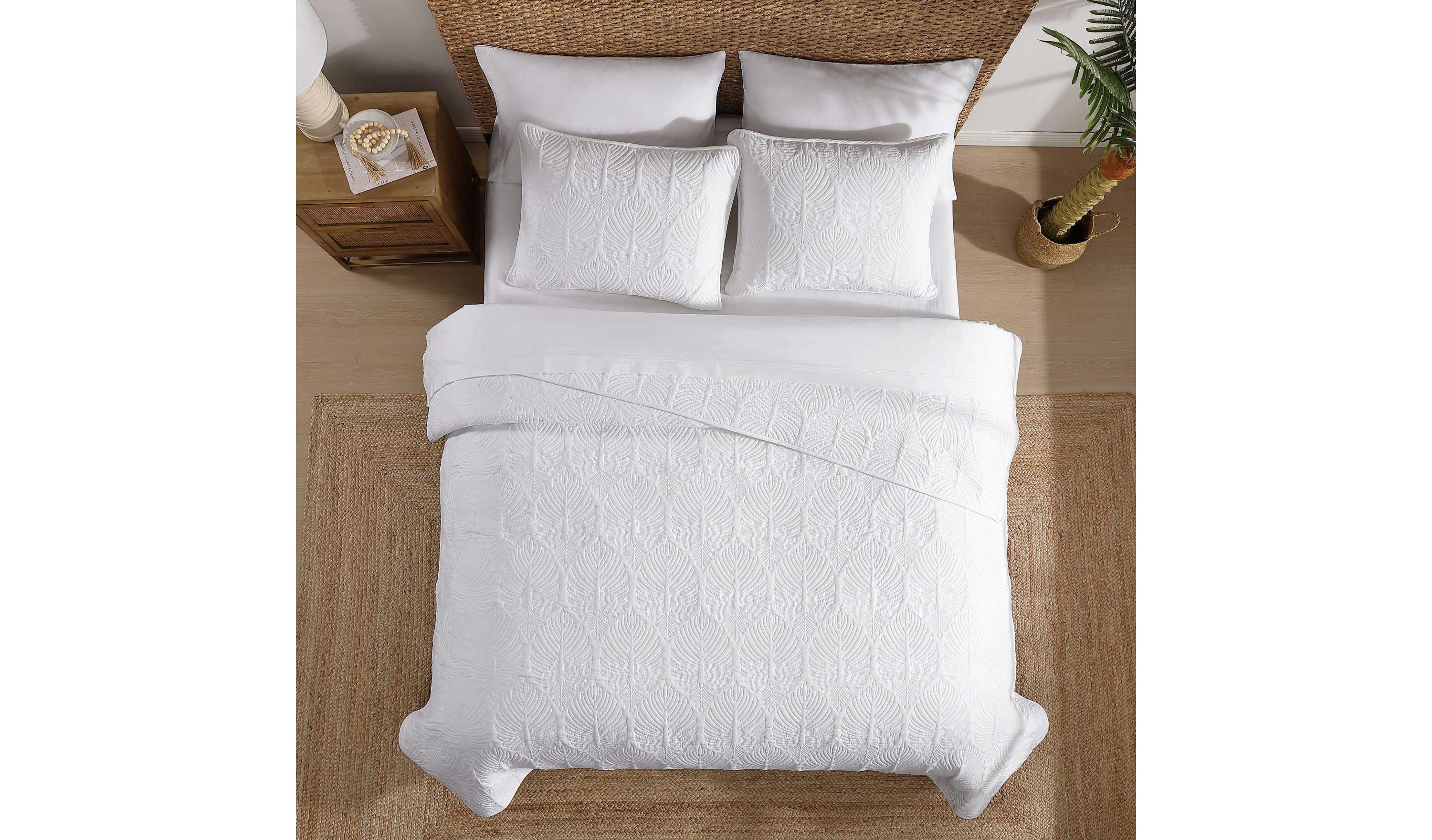 Line Palm Cotton Quilt Set