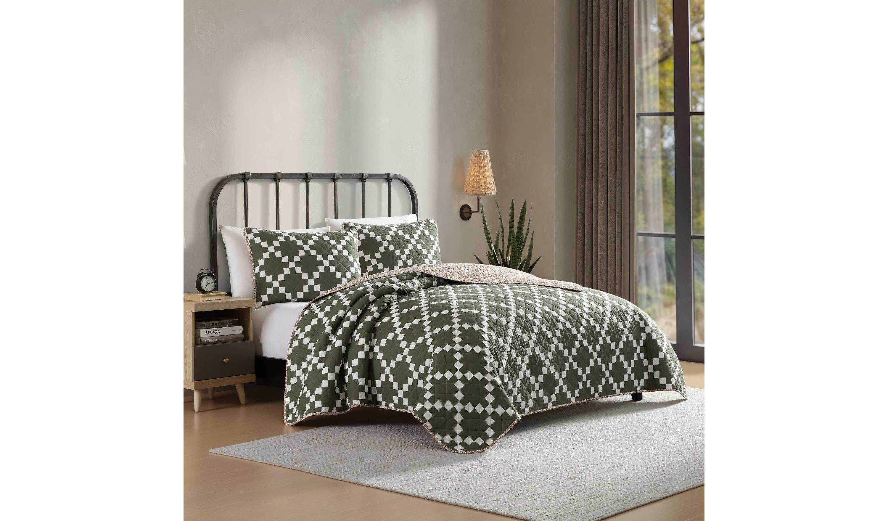 Diamond Floral Cotton Quilt Set