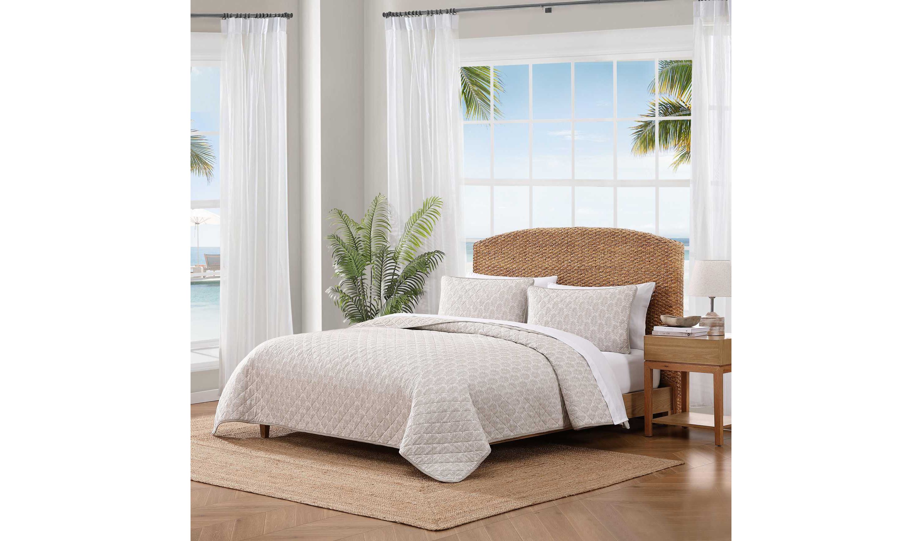Bahama Fronds Cotton Quilt Set