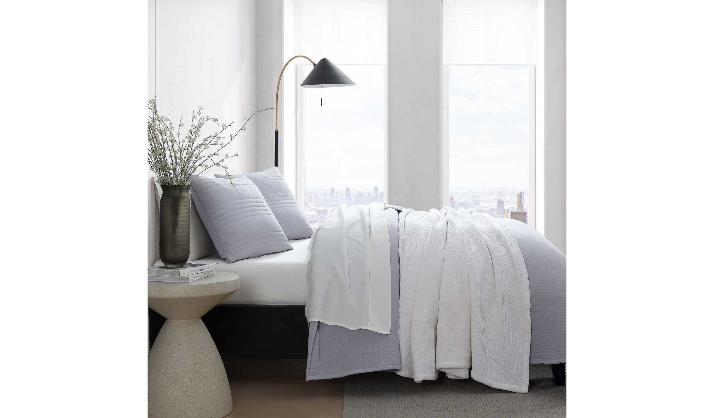 Seersucker Stripe Microfiber Quilt Set