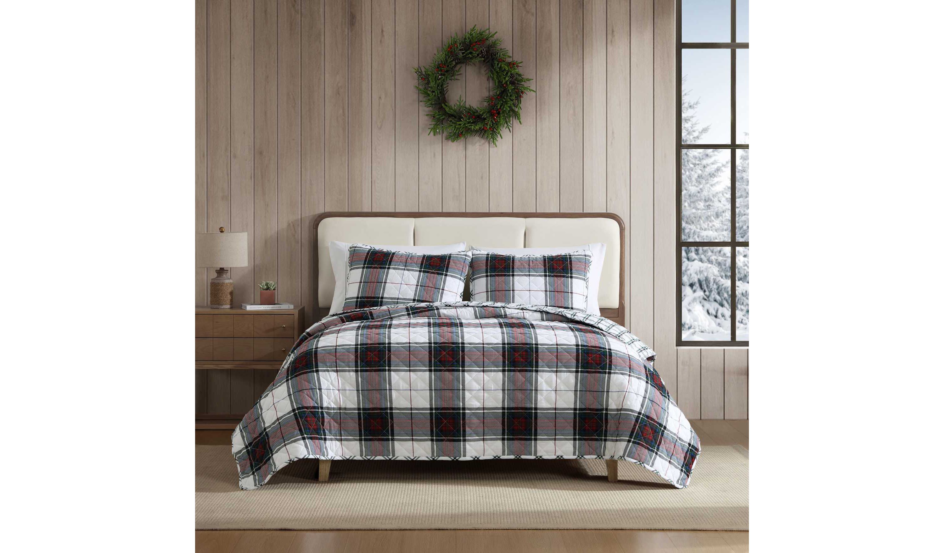 Holiday Plaid Cotton Quilt Set