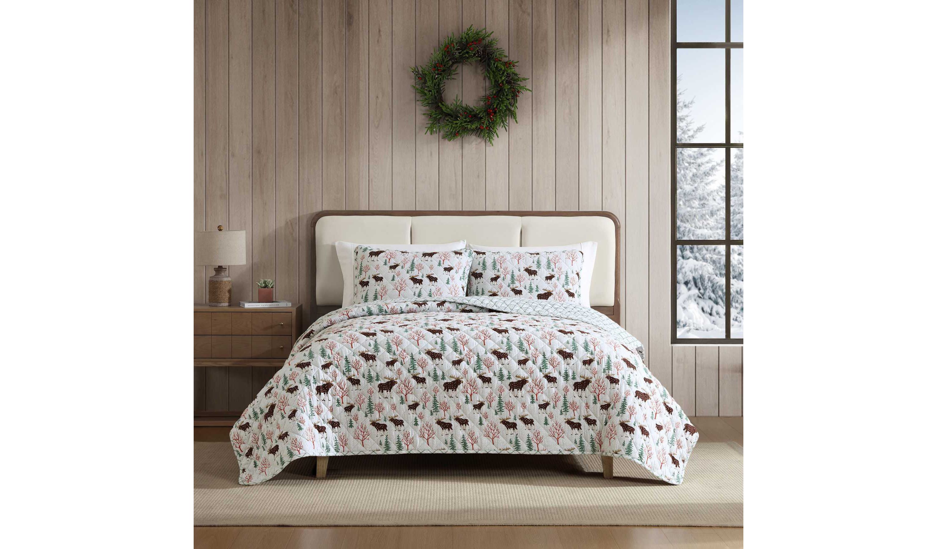 Mountain Moose Cotton Quilt Set