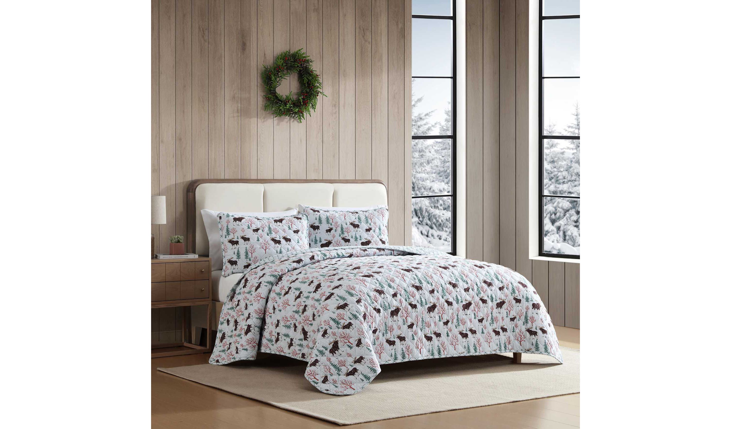 Mountain Moose Cotton Quilt Set