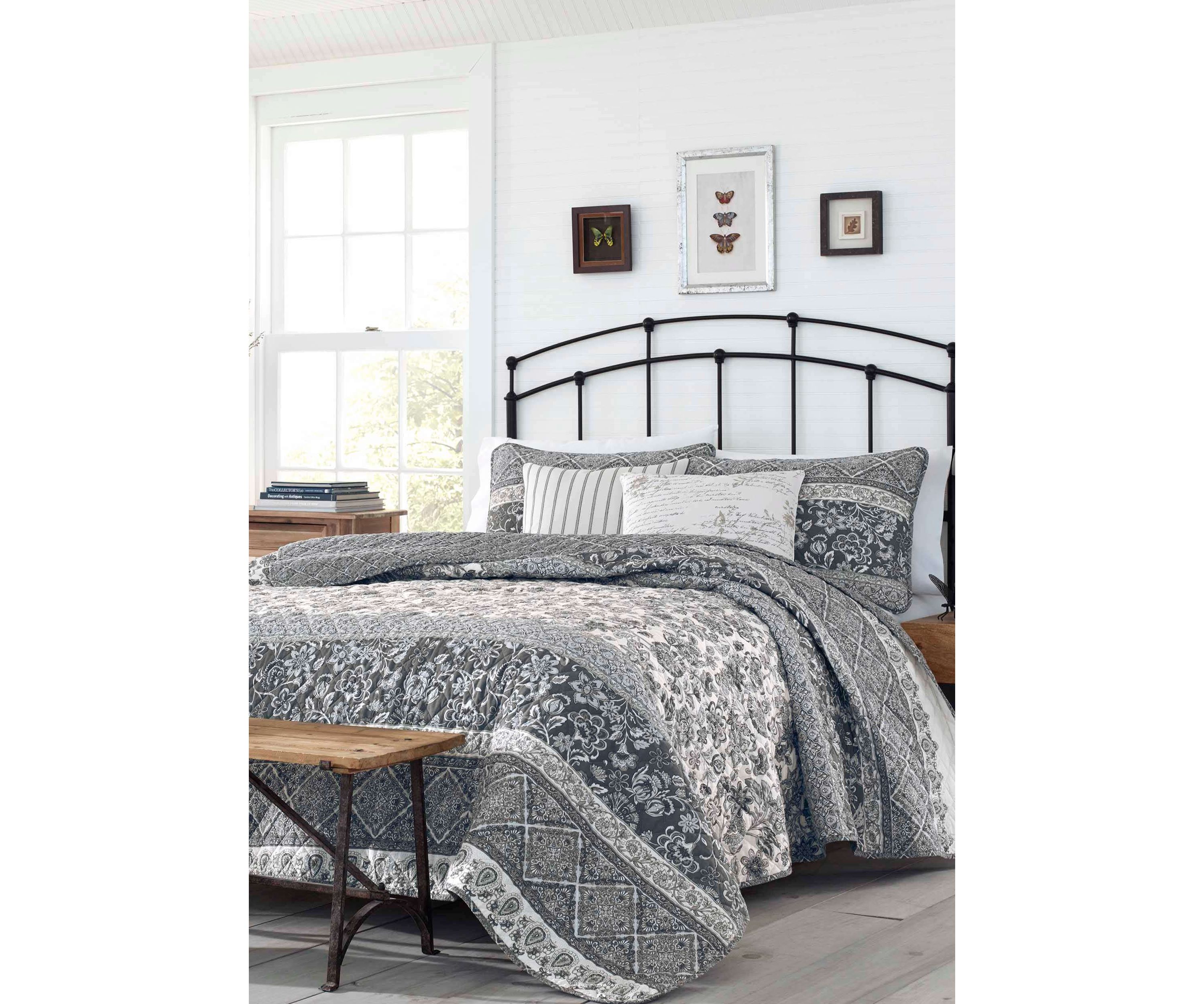 Abbey Bedding Set