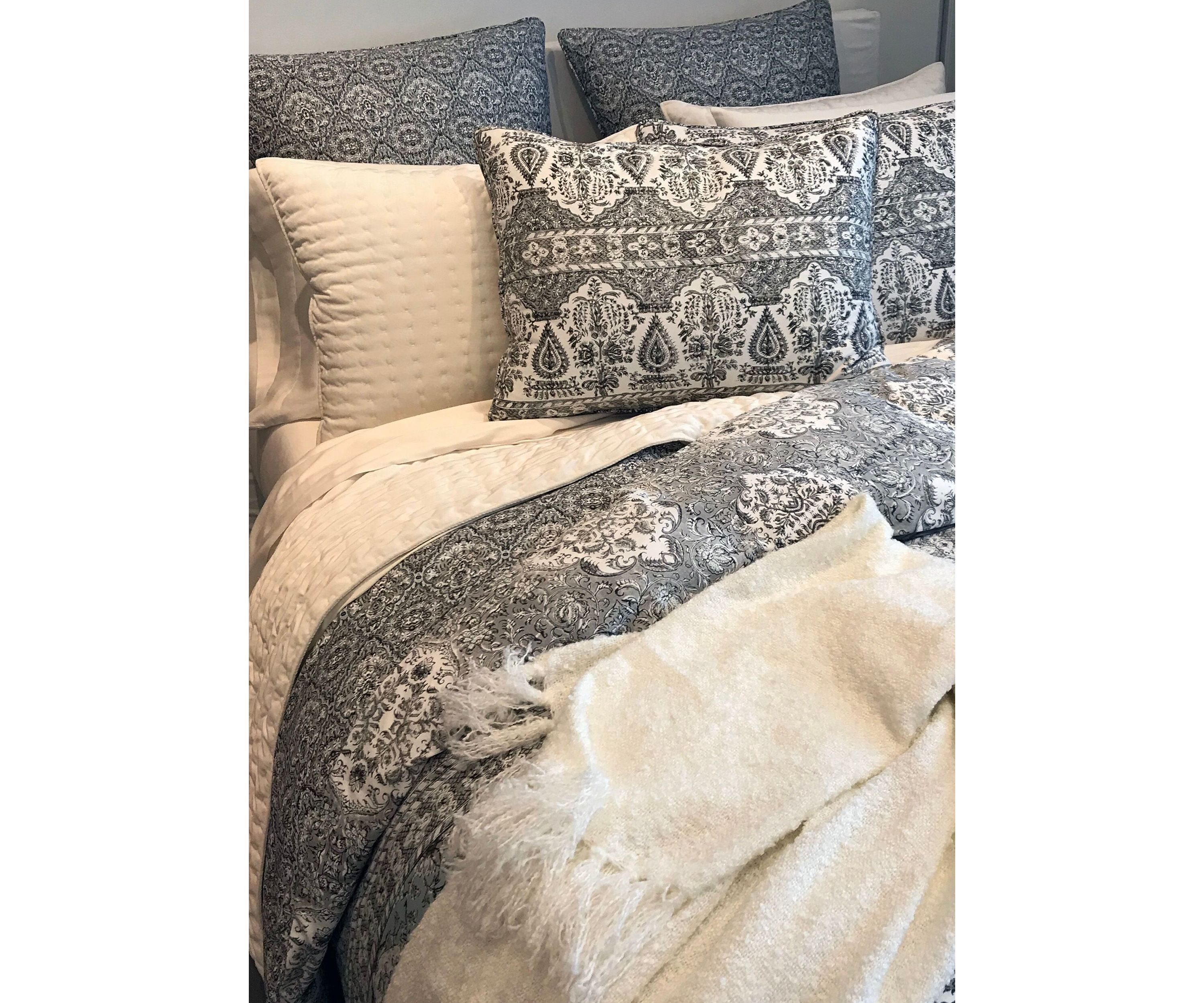 Abbey Bedding Set