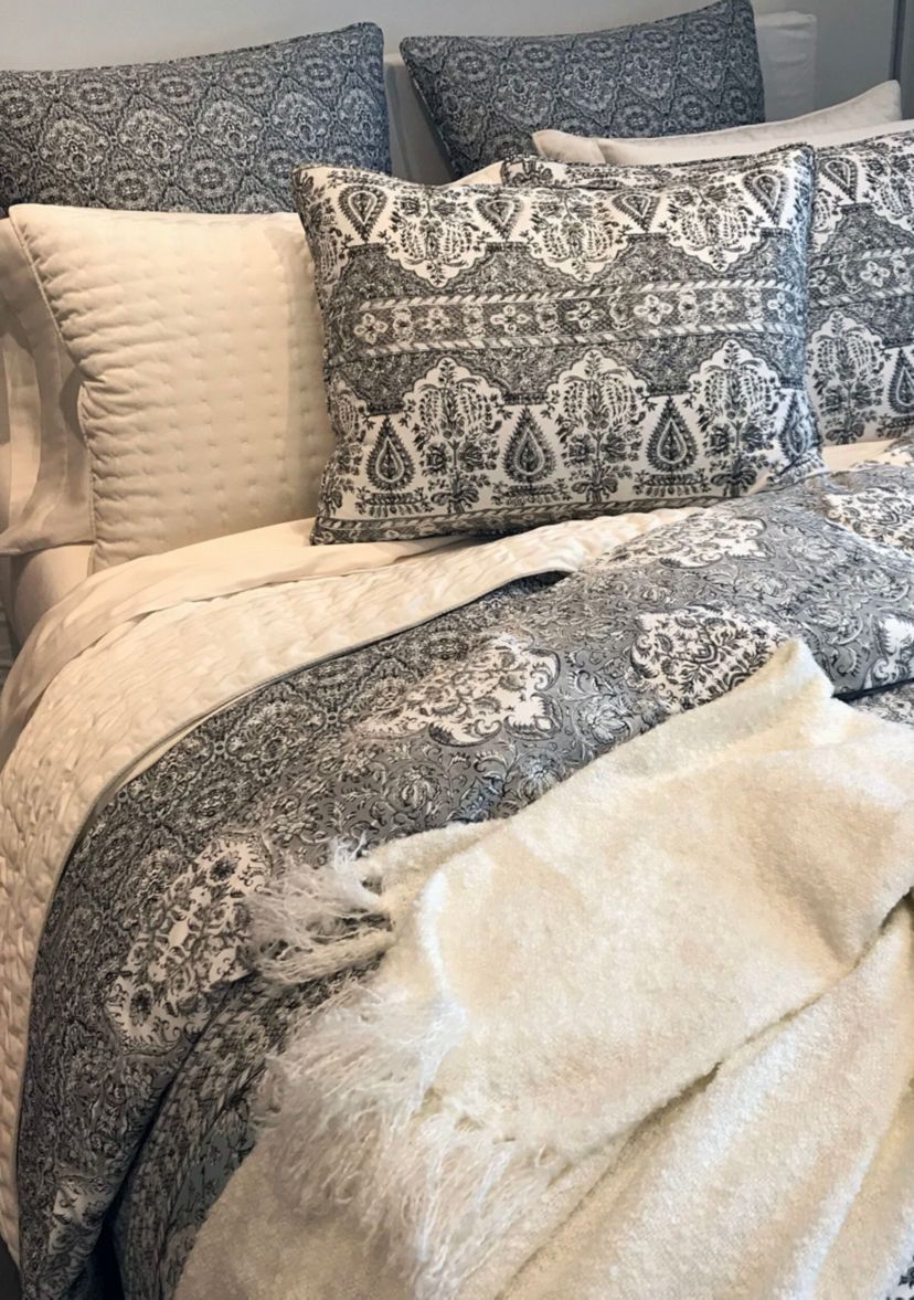 Abbey Bedding Set