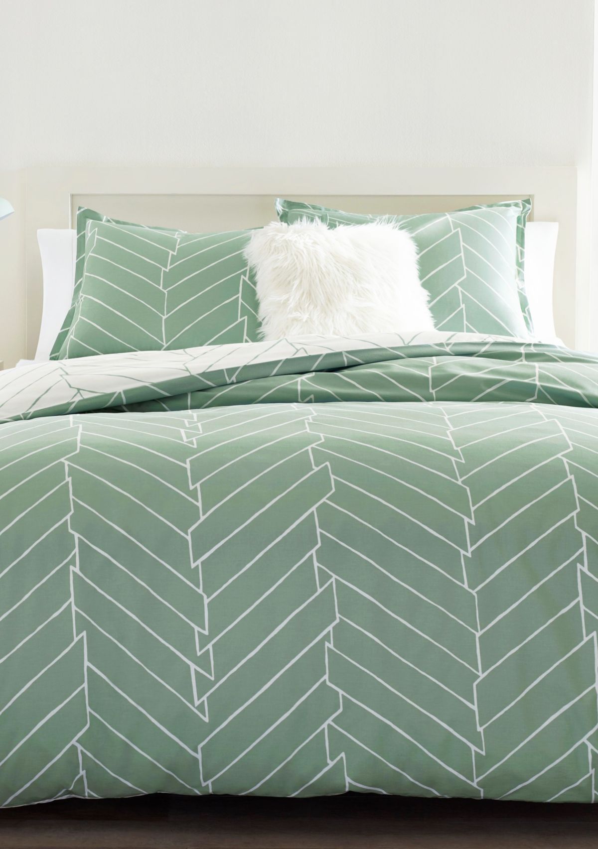 Ceres Comforter Set
