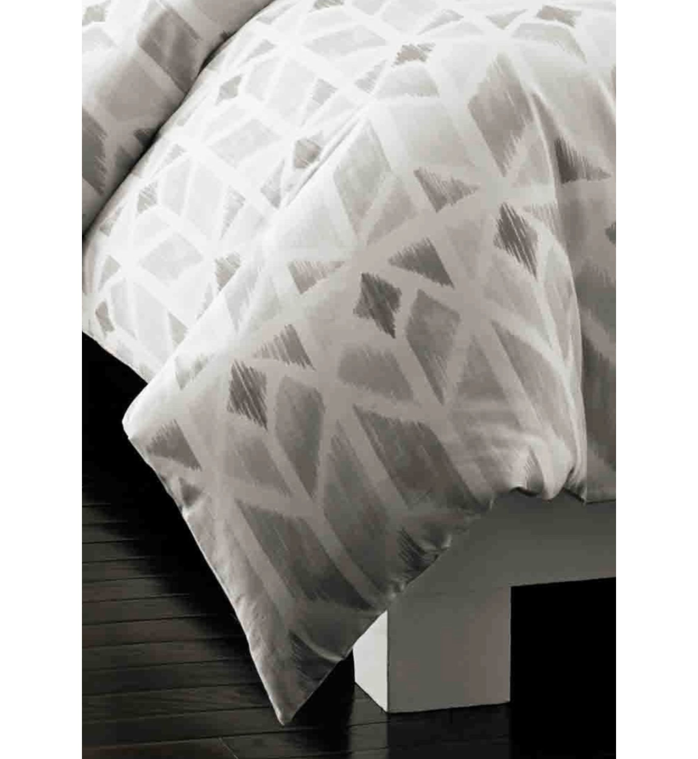 Grayson Bedding Collection