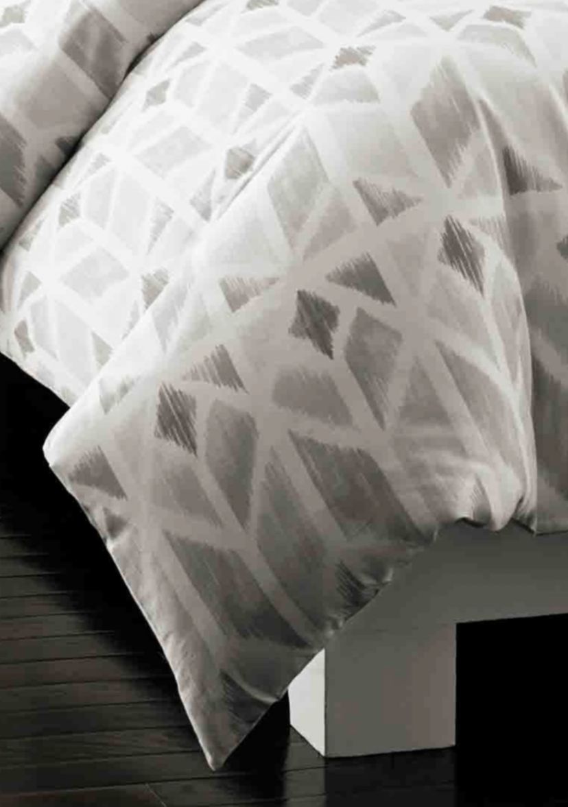 Grayson Bedding Collection