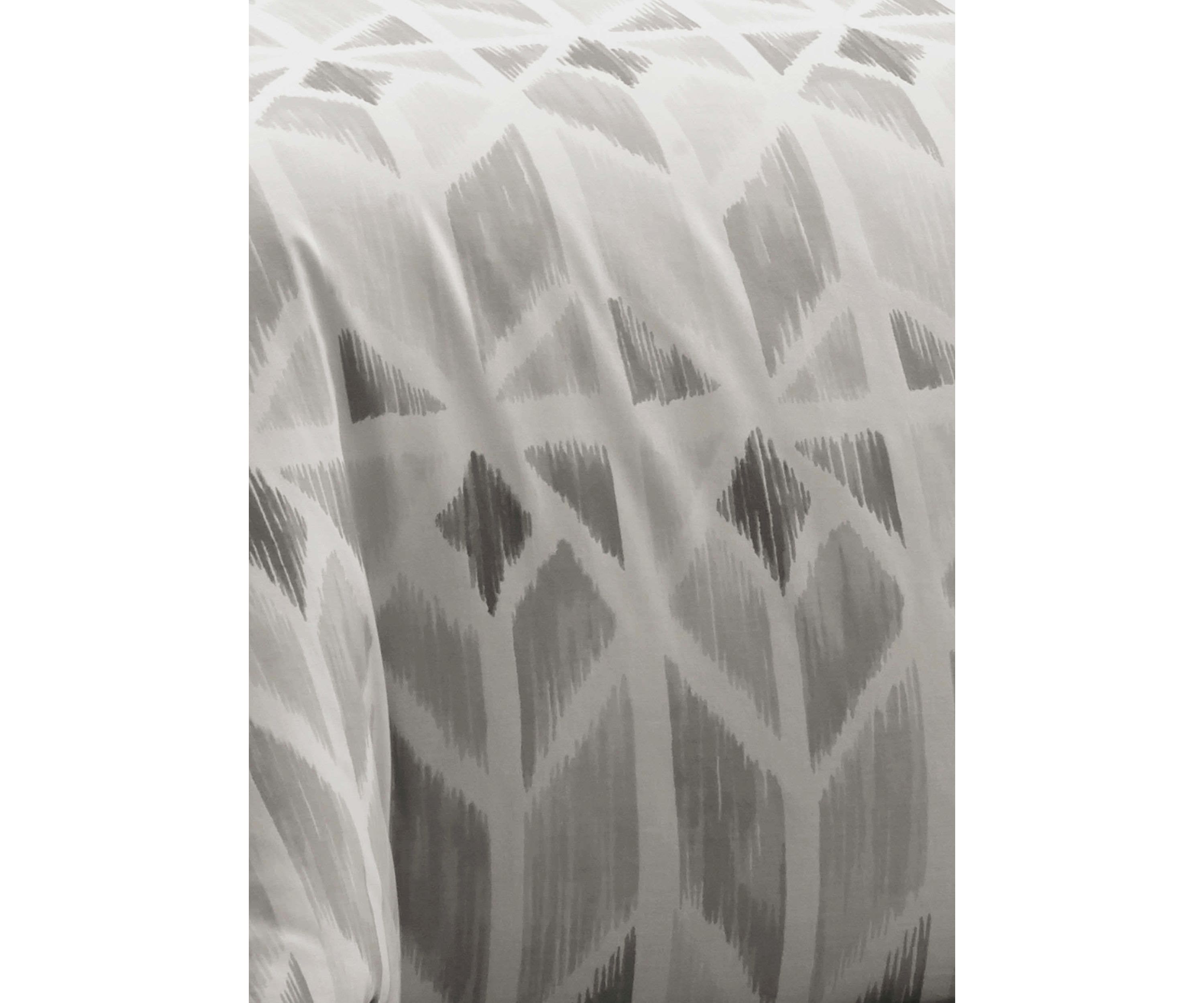 Grayson Bedding Collection