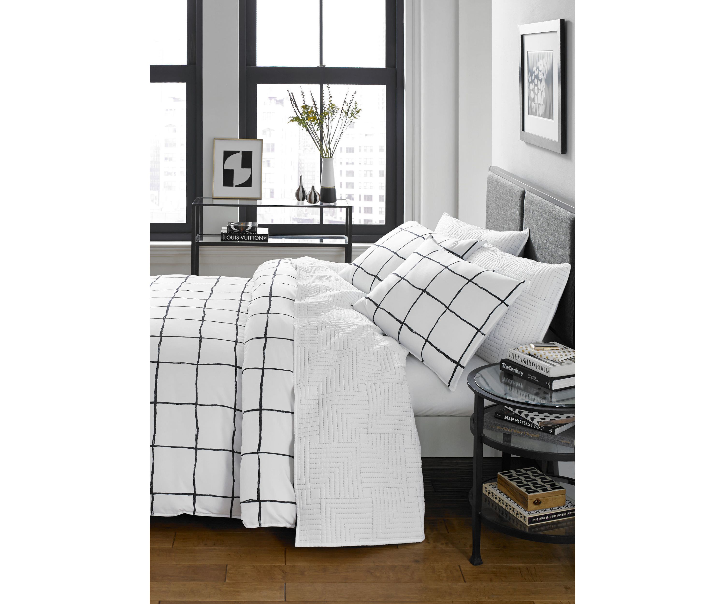 Zander Comforter Set
