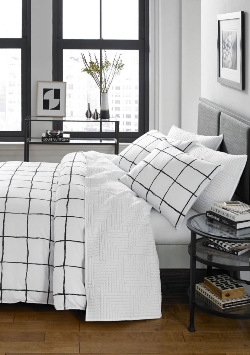 Zander Comforter Set
