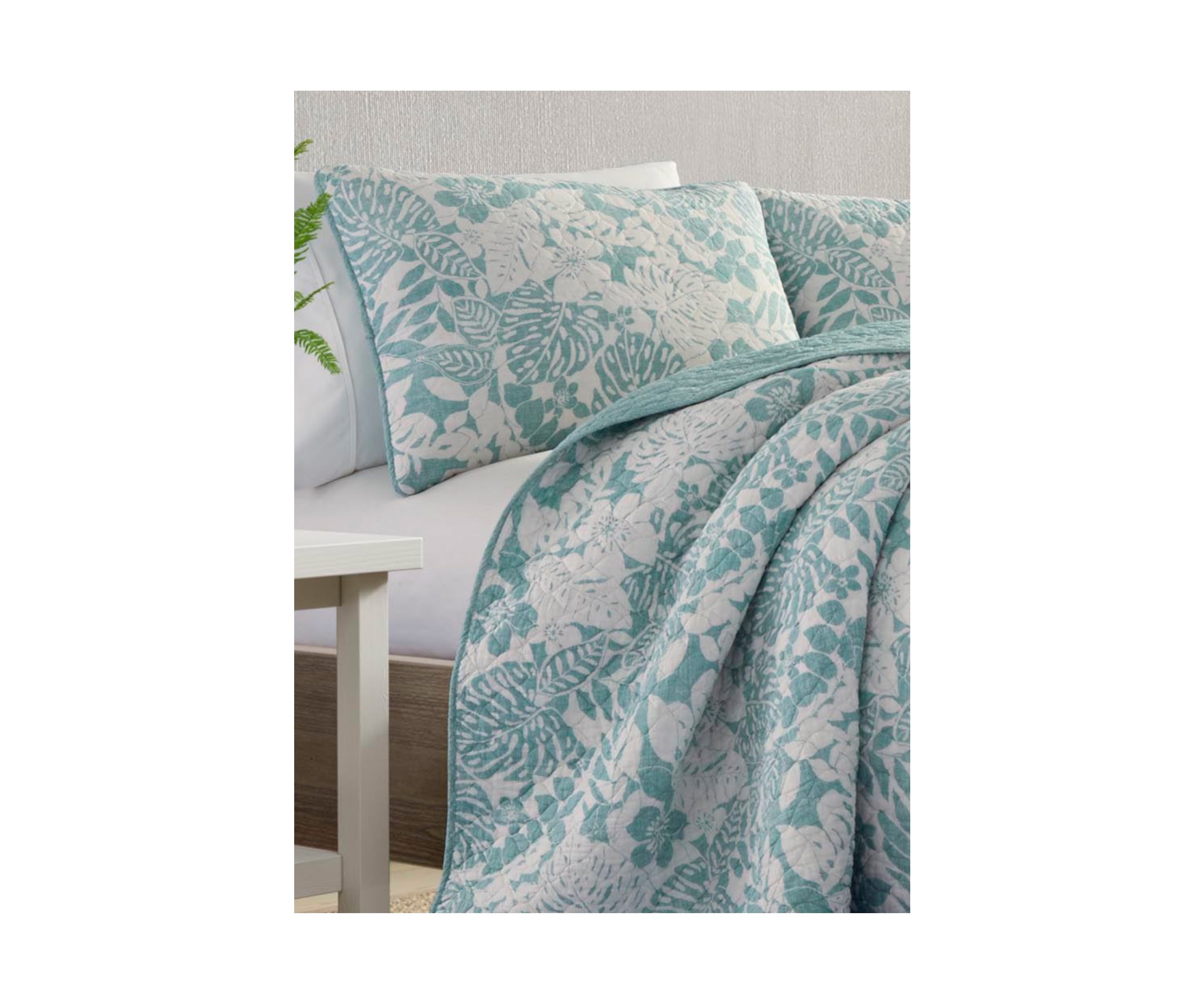 Laguna Beach Quilt Set