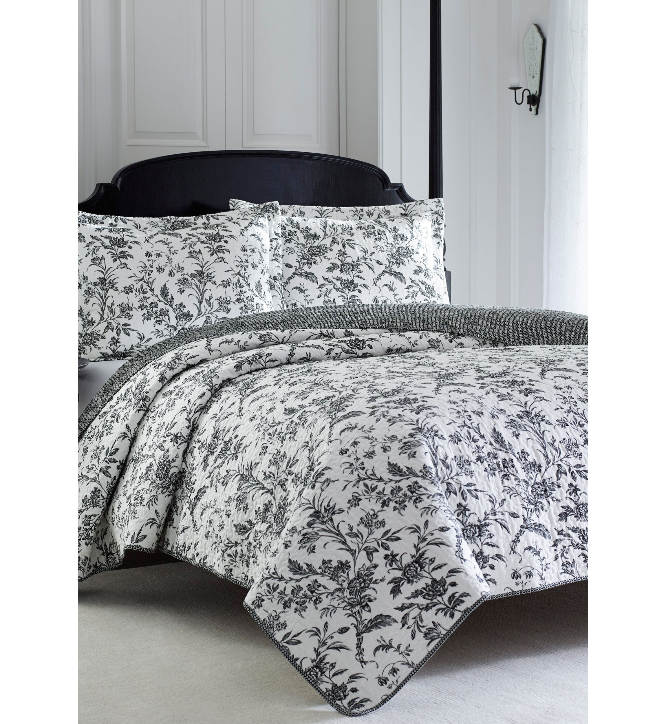 Twin Amberley Black/White Quilt Set