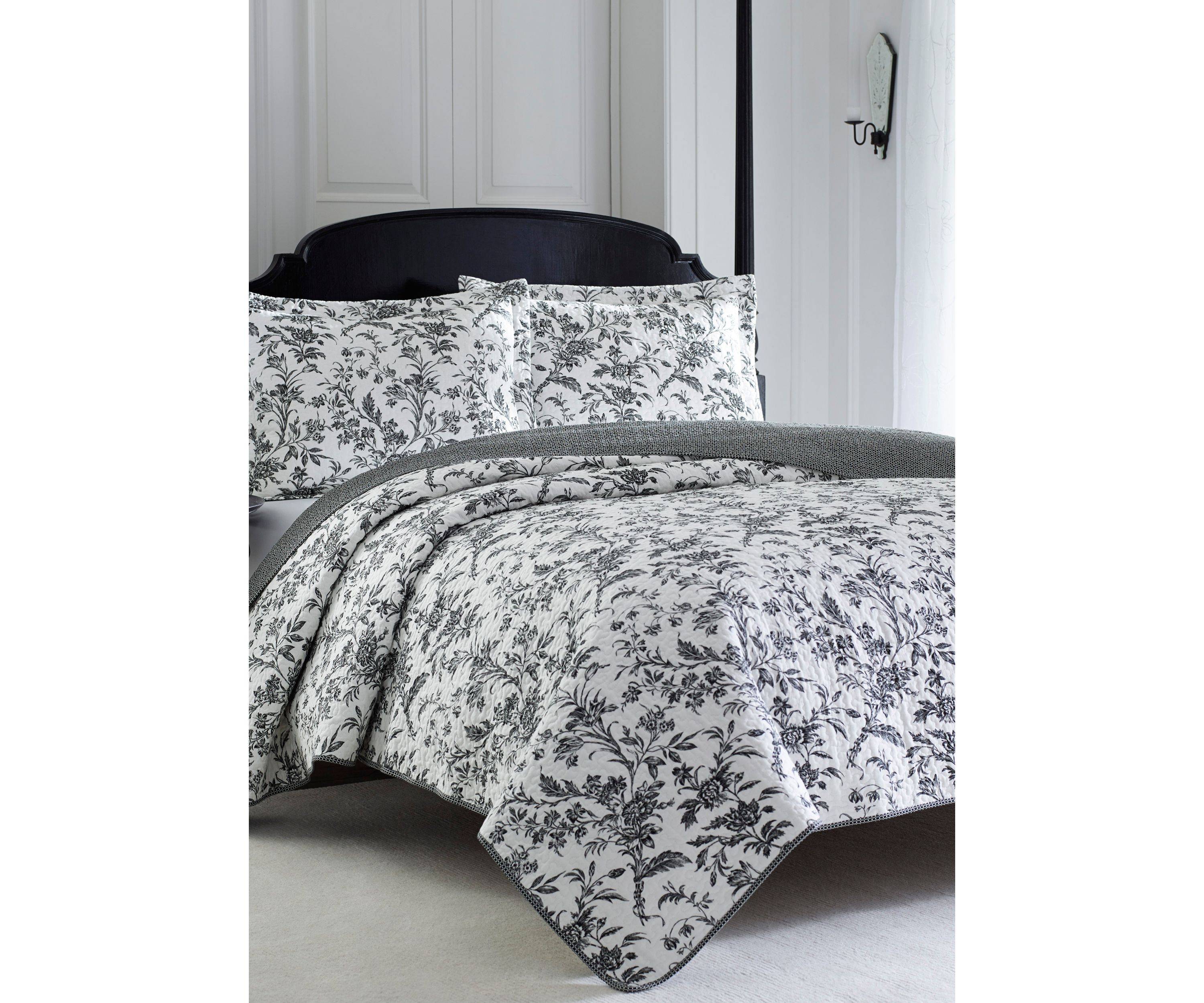 Twin Amberley Black/White Quilt Set