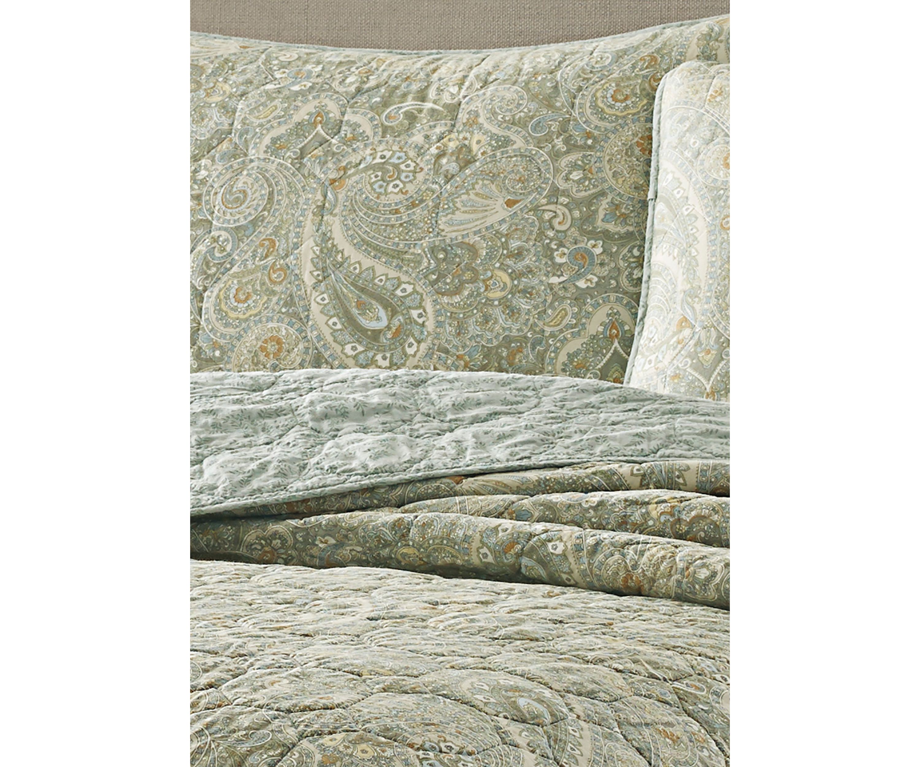 Emilia Quilt Set
