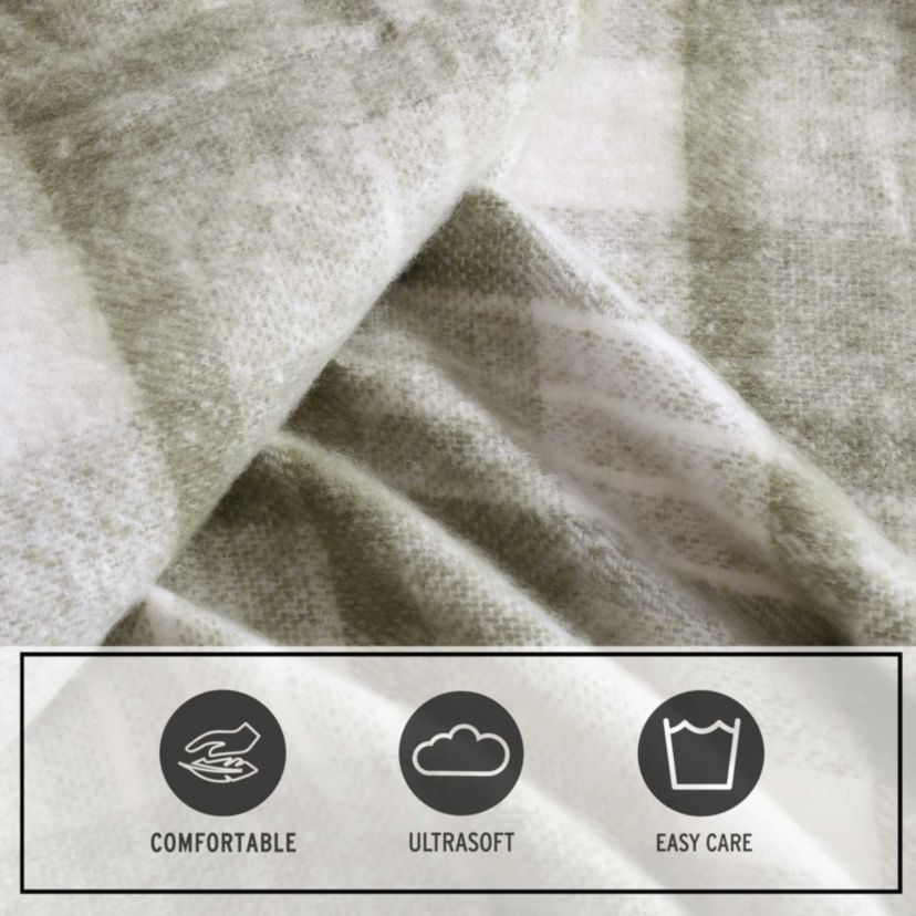 Hearthstone Plaid Microfiber Throw