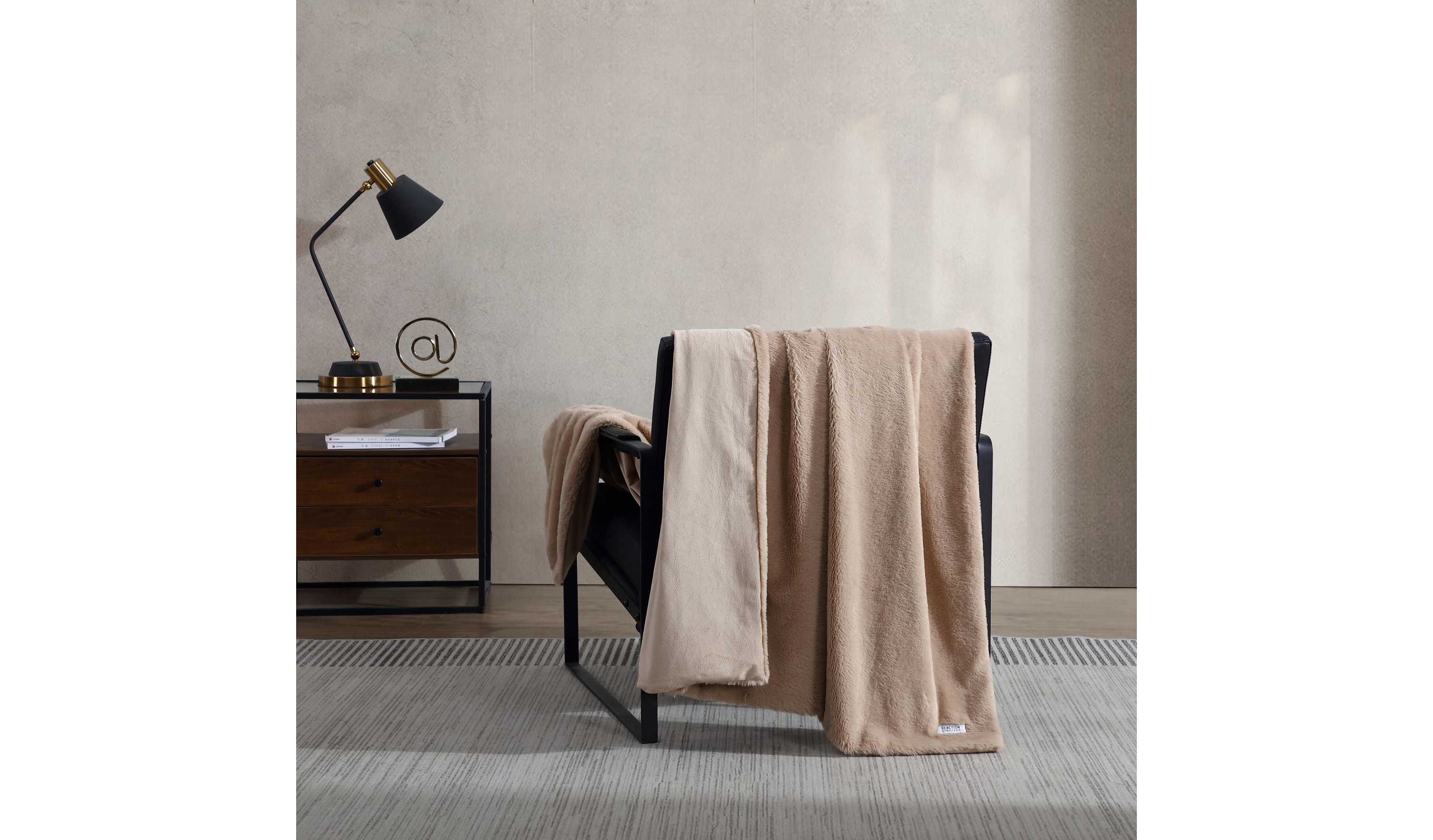KCRFaux Fur Solid Microfiber Throw