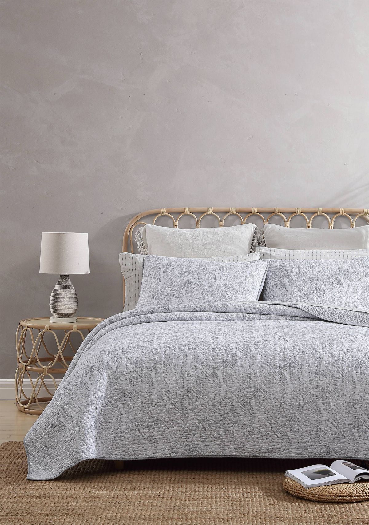 Distressed Water Leaves 2-Piece Quilt Set