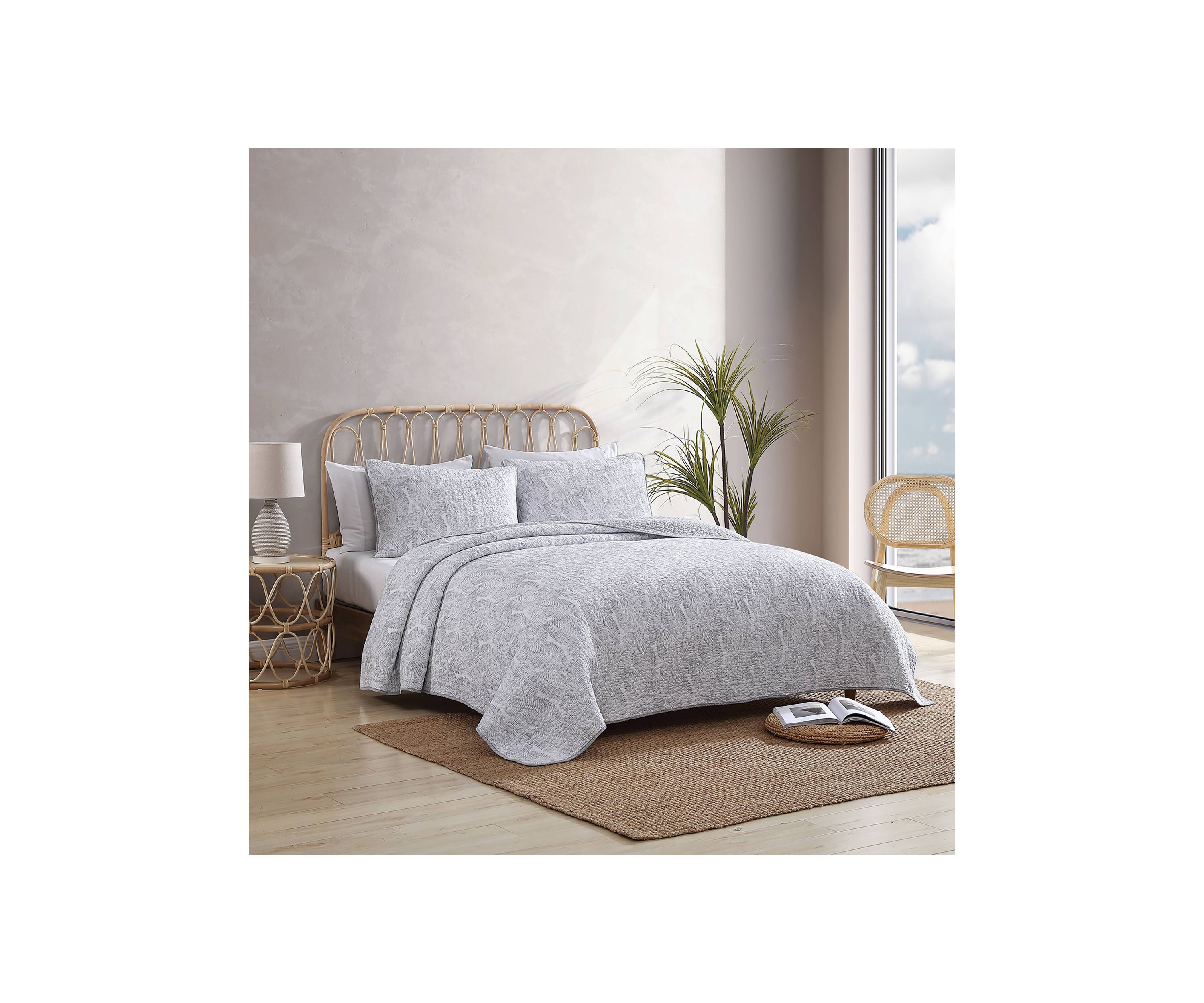 Distressed Water Leaves 3-Piece Quilt Set