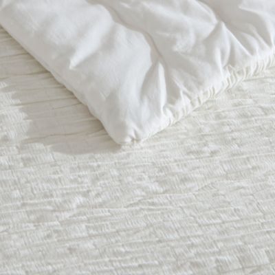 Vera Wang Ruched Chenille Chenille - Quilt