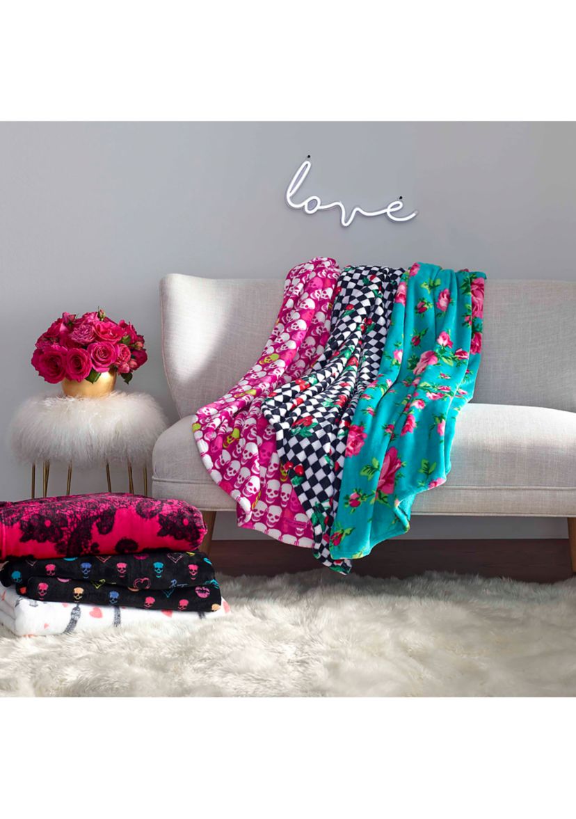 Signature Ultra Soft Plush Fleece Throw Blanket
