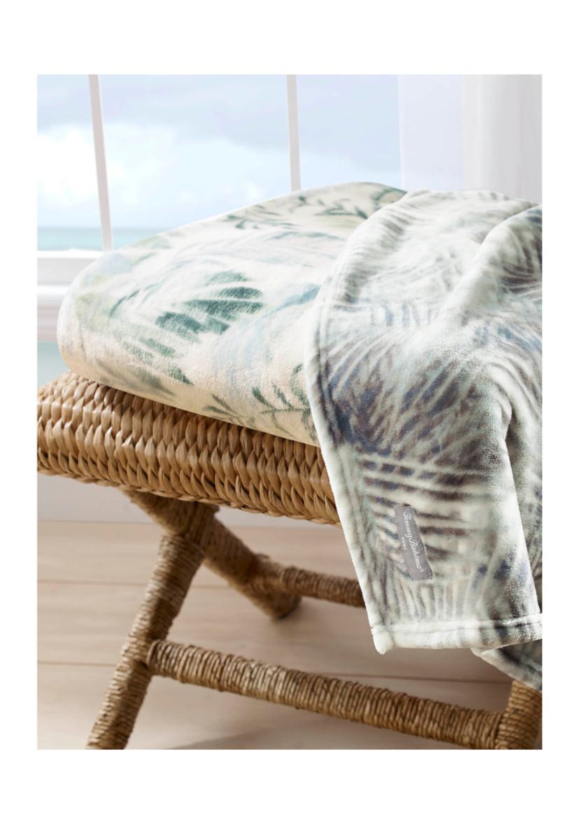 Wallpaper Leaves Throw Blanket