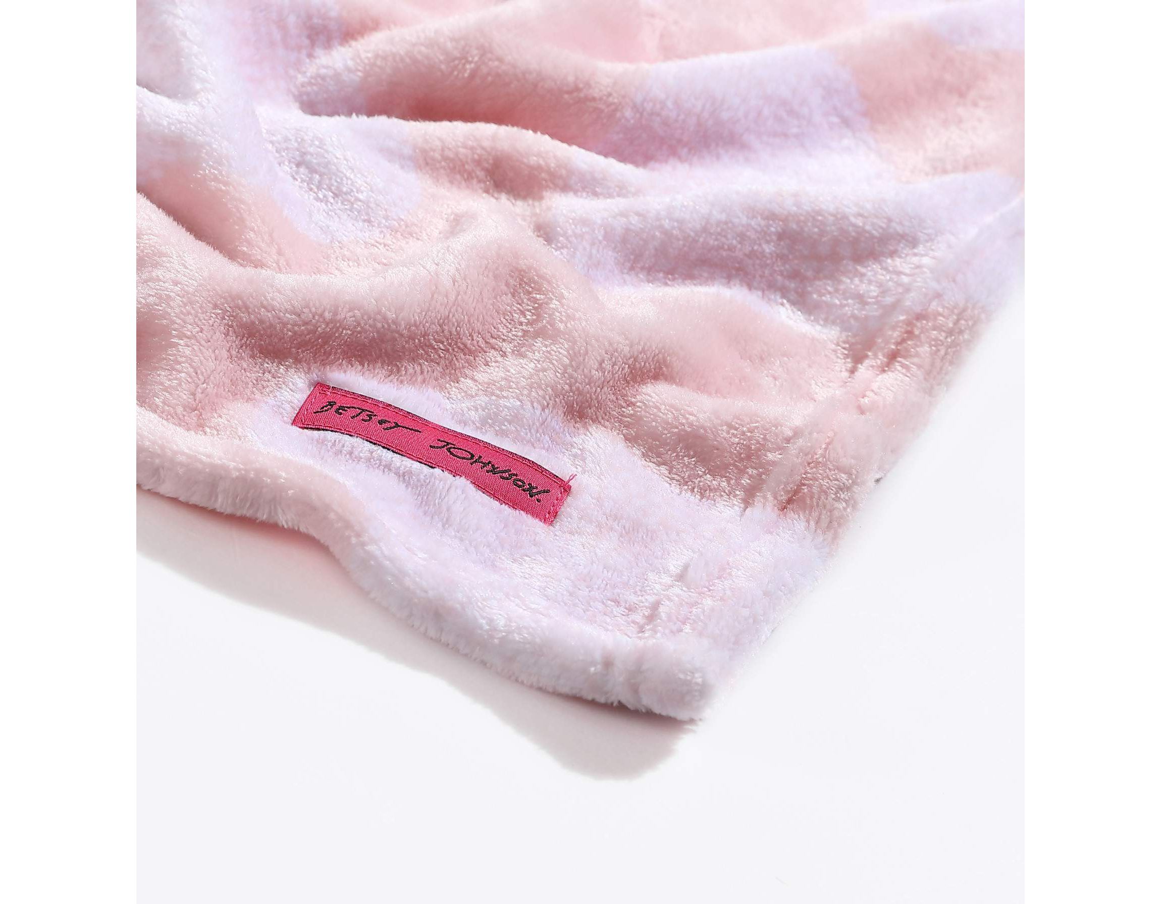 Dotted Heart Polyester Throw Blanket