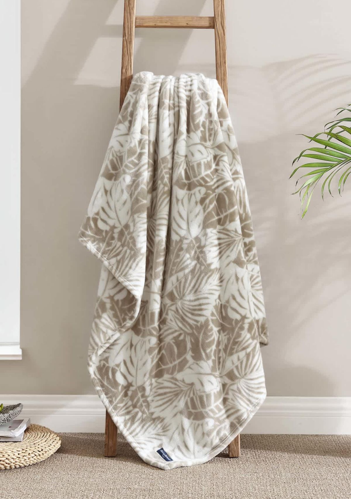 Costa Blanca Microfiber Throw Blanket