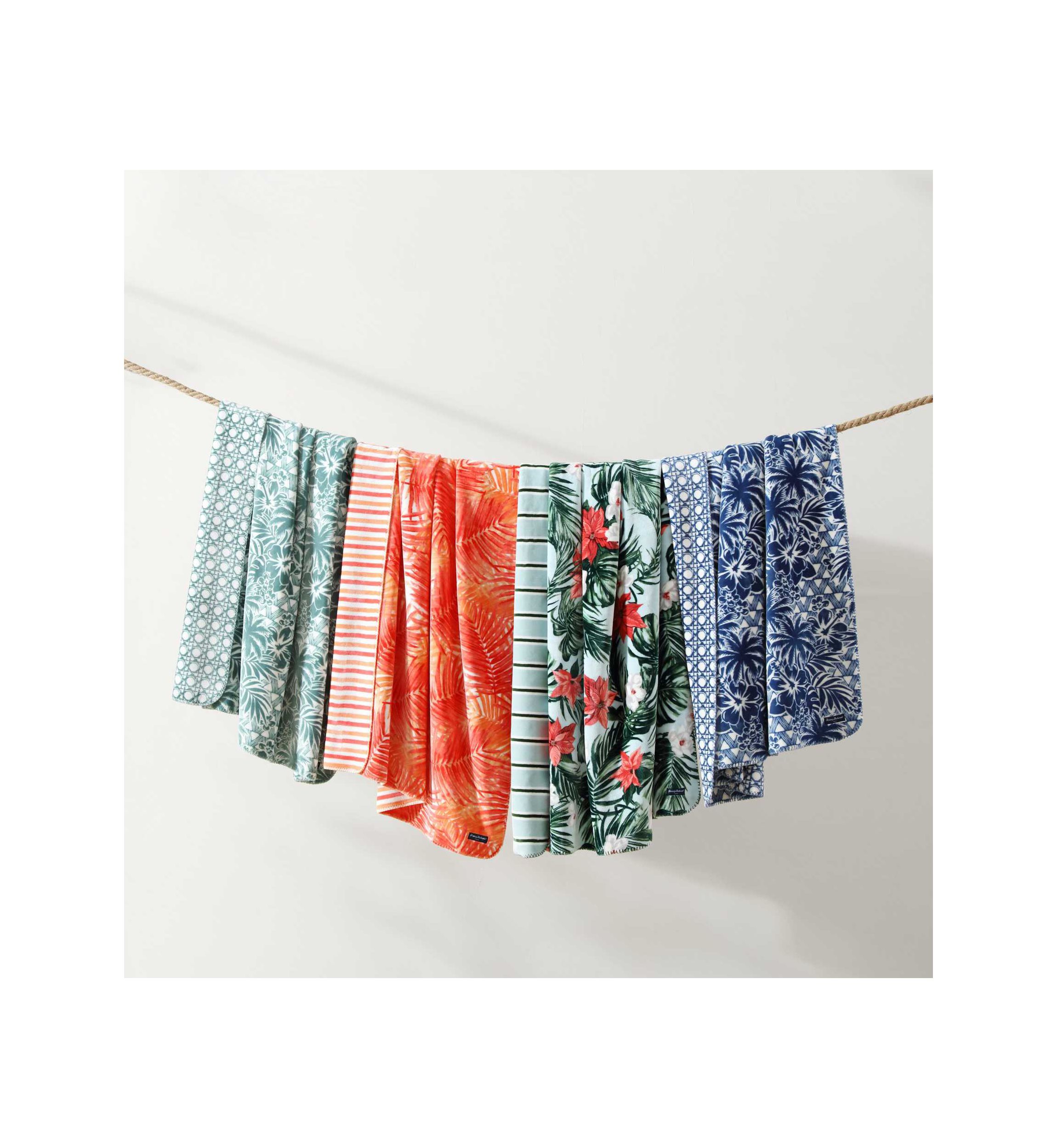 Hot Tropics Microfiber Throw Blanket