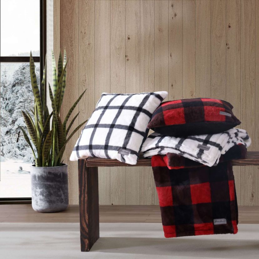 Bunkhouse Plaid Polyester Throw & Pillow Set