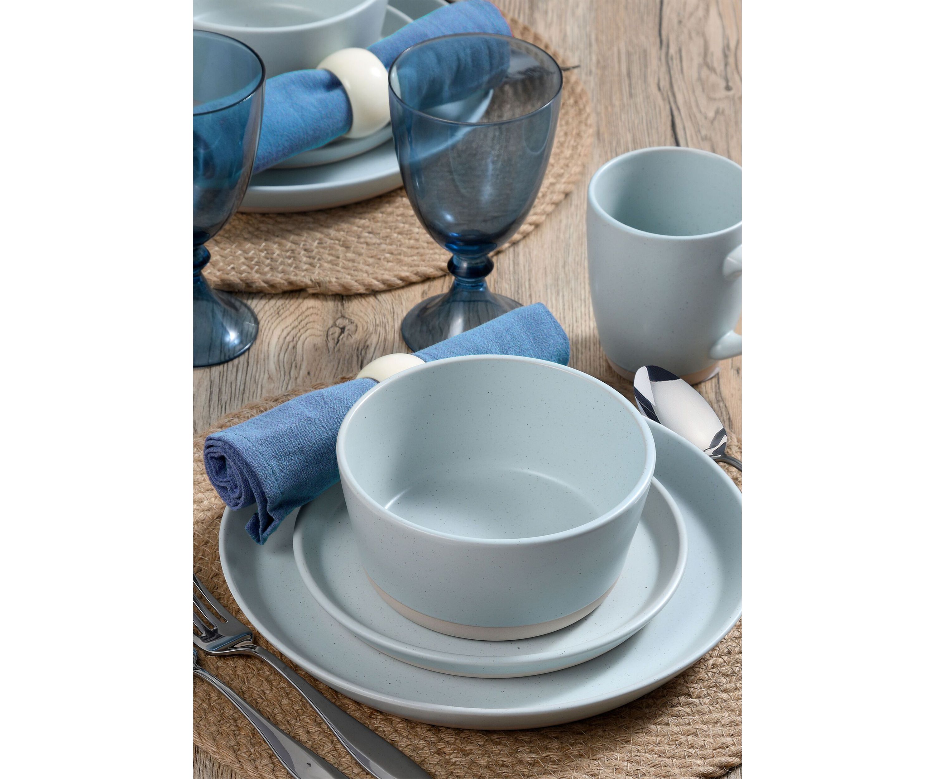 Hudson 16-Piece Dinnerware Set, Service For 4