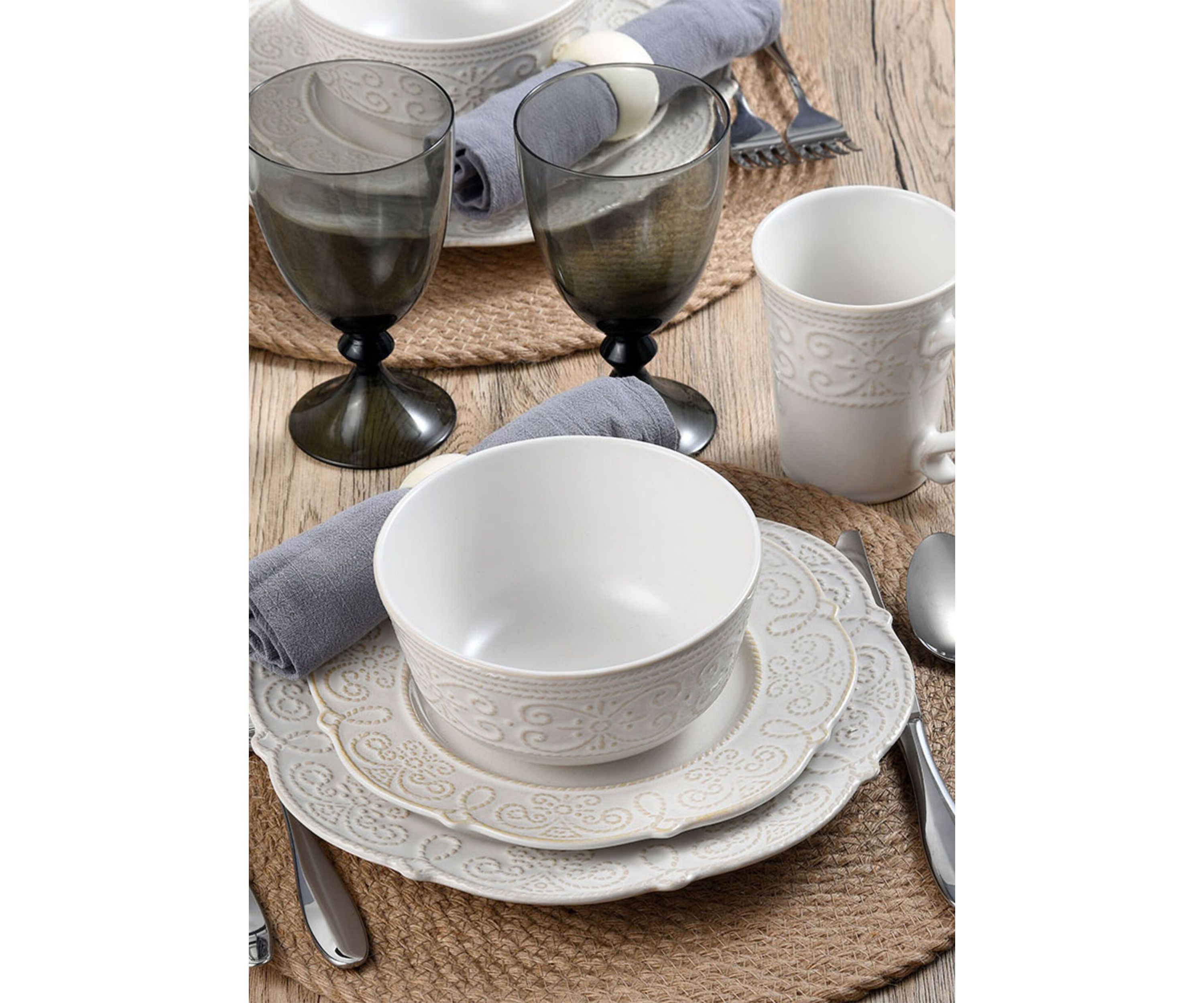 Abby 16-Piece Dinnerware Set, Service For 4