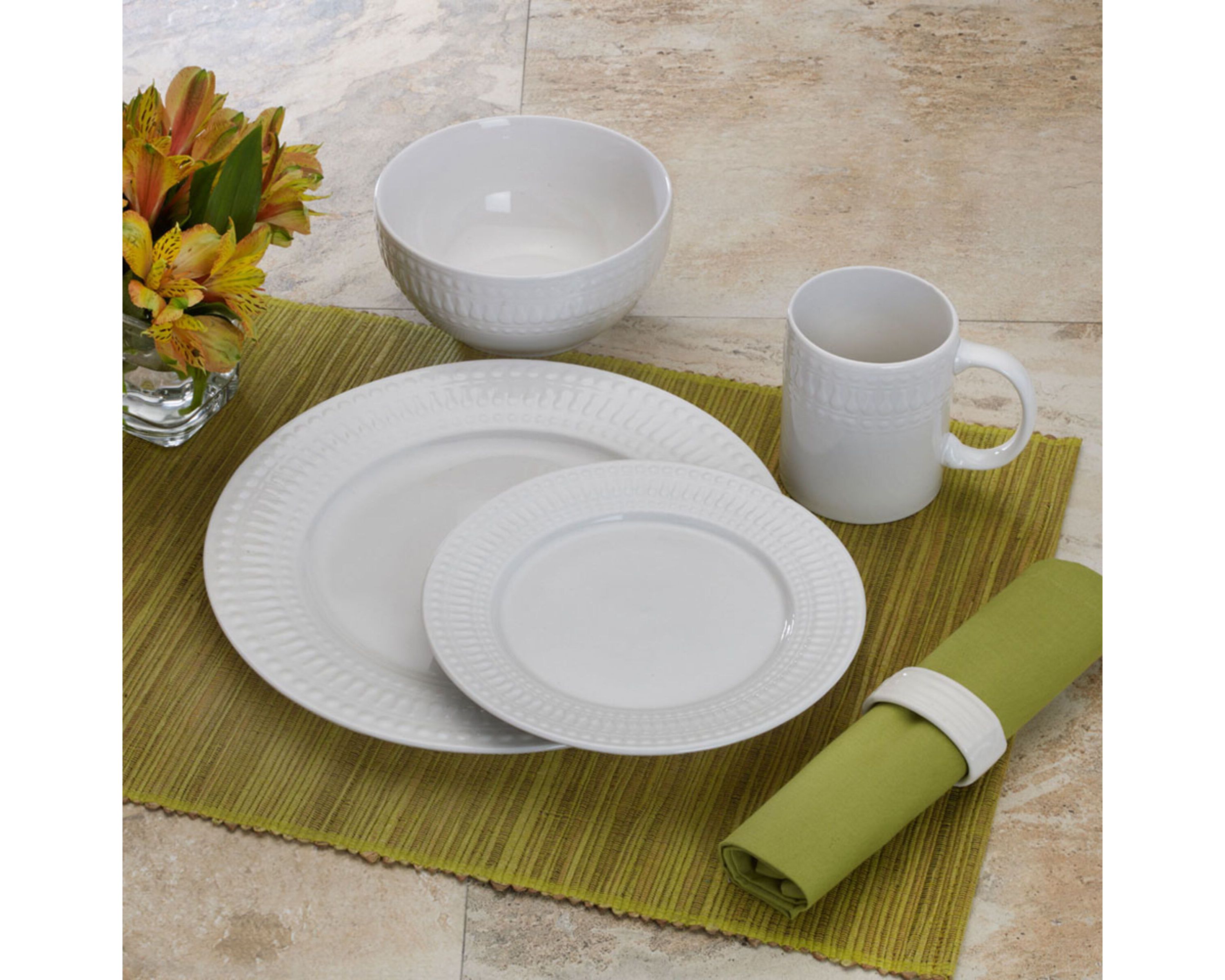 Cassandra 32 Piece Dinnerware Set, Service For 8