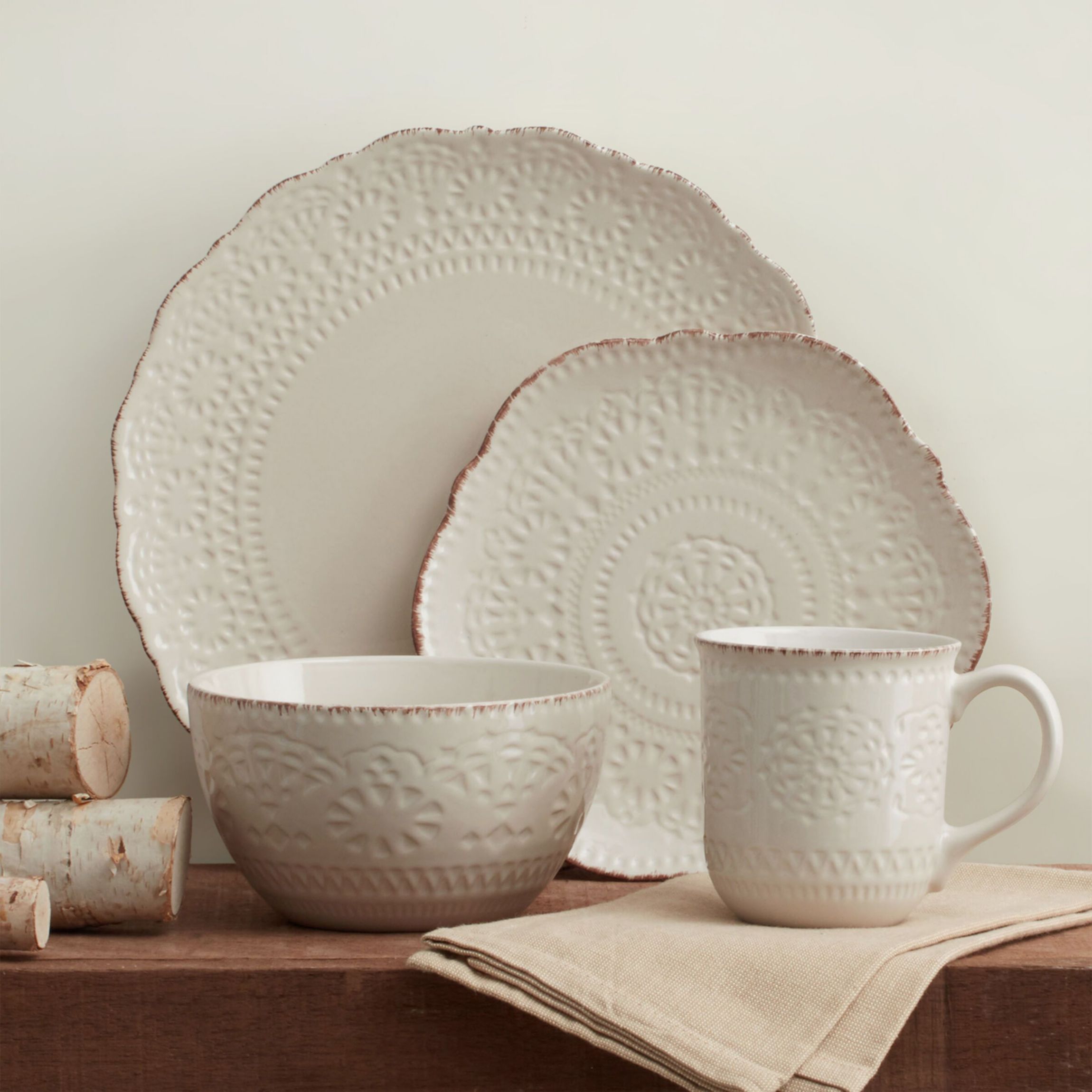 Chateau 16-Piece Stoneware Dinnerware Set, Service For 4