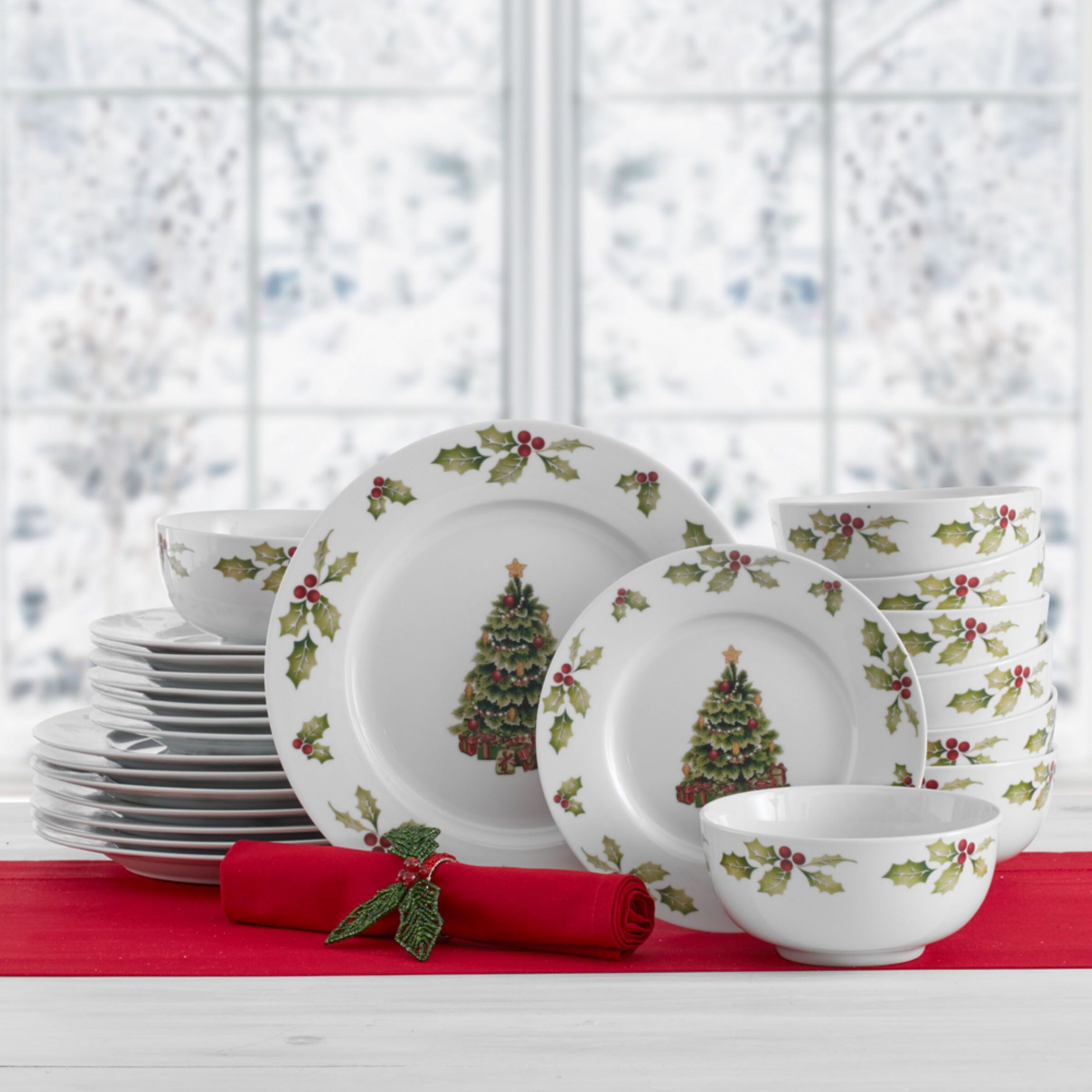 Christmas Day 24-pc Dinnerware Set, Service for 8